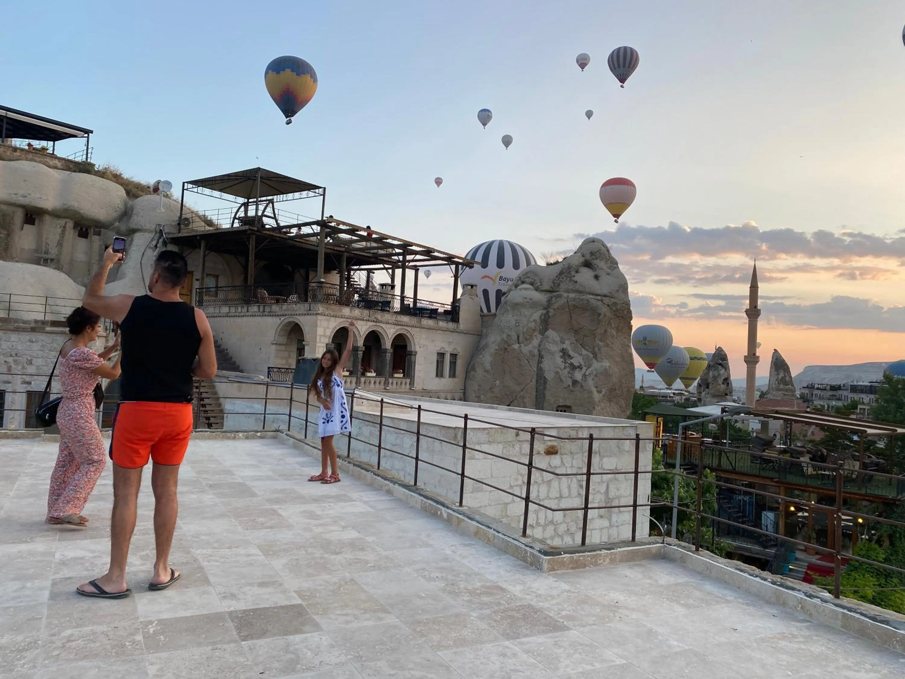 Sunrise in Göreme Escape Cave