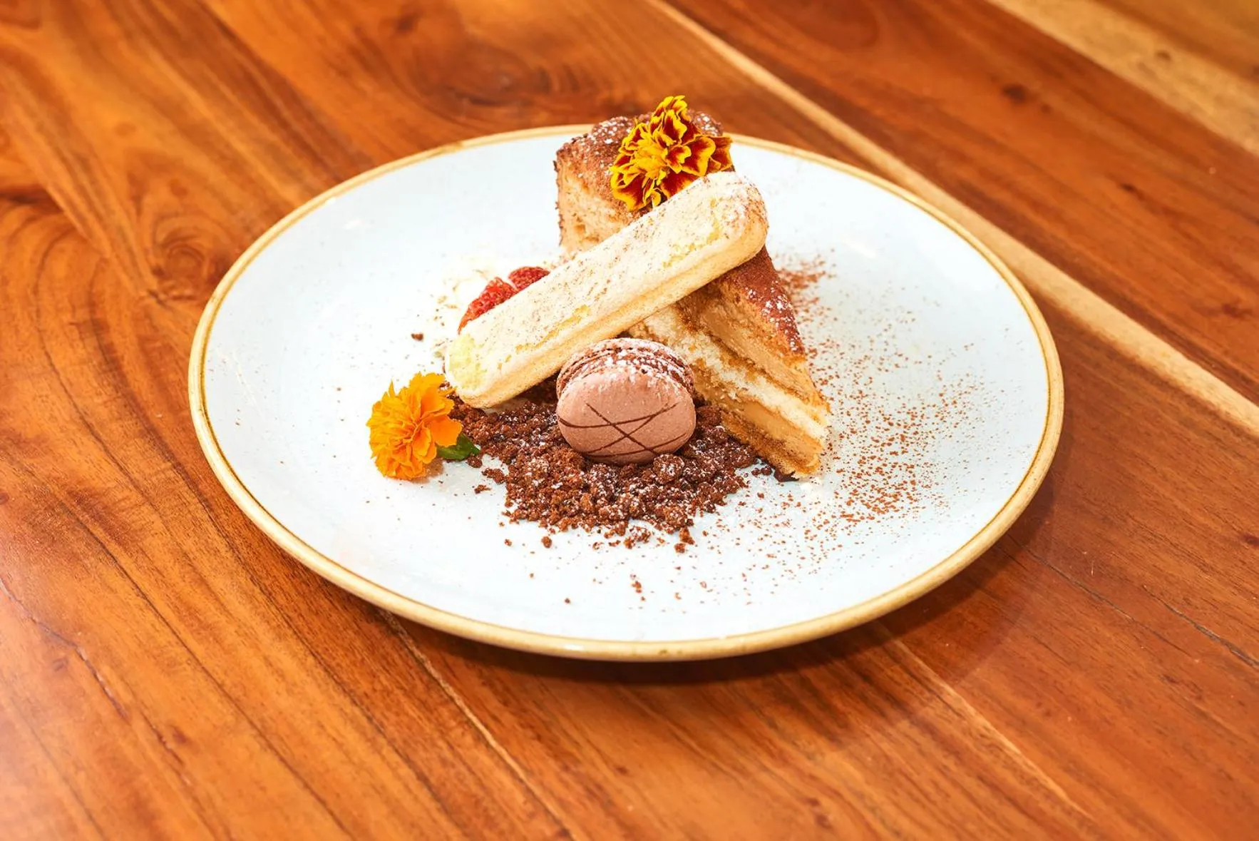 Restaurant/places to eat in Newman Hotel