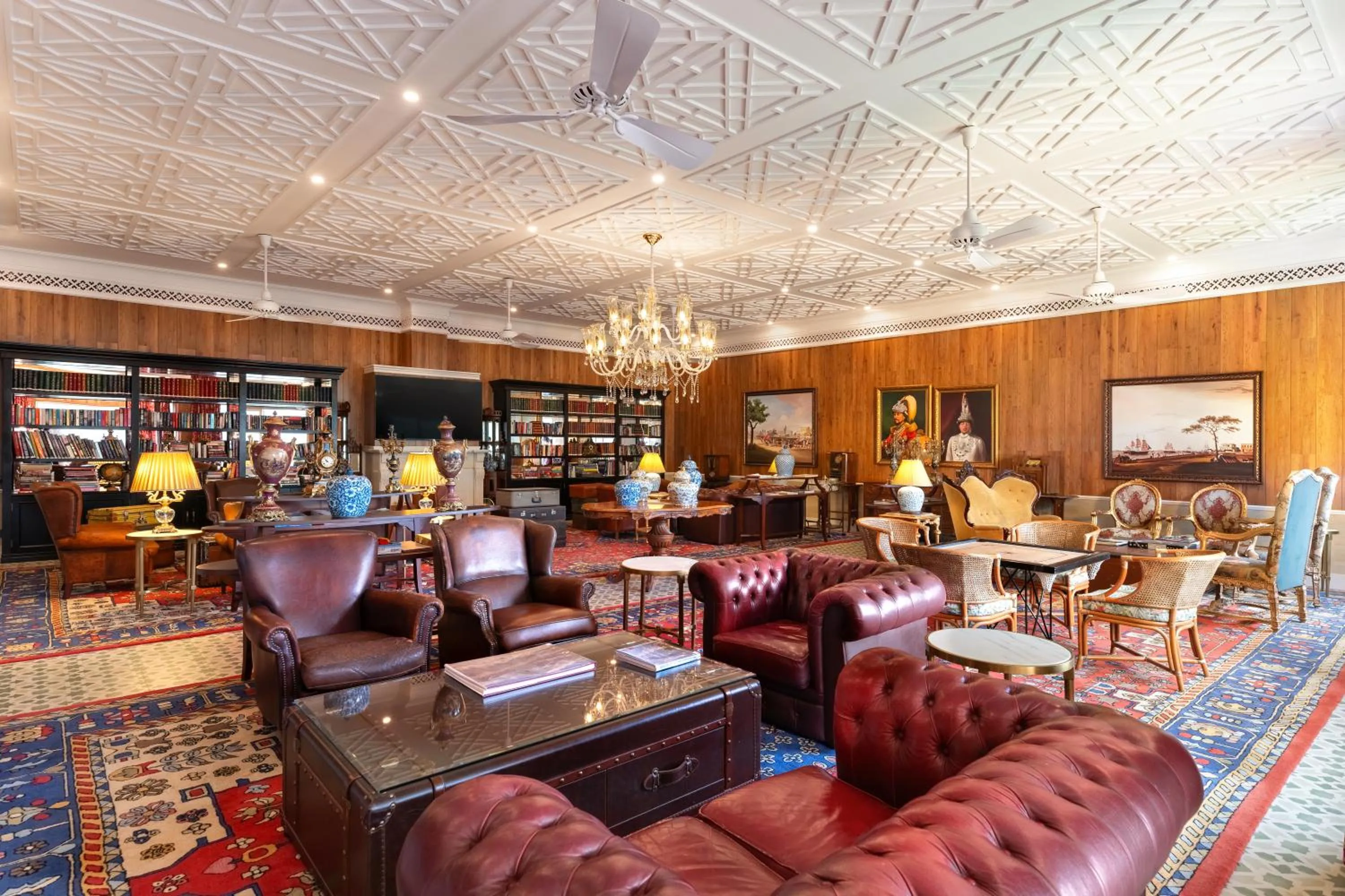 Day in Mayfair Manor Jungpana