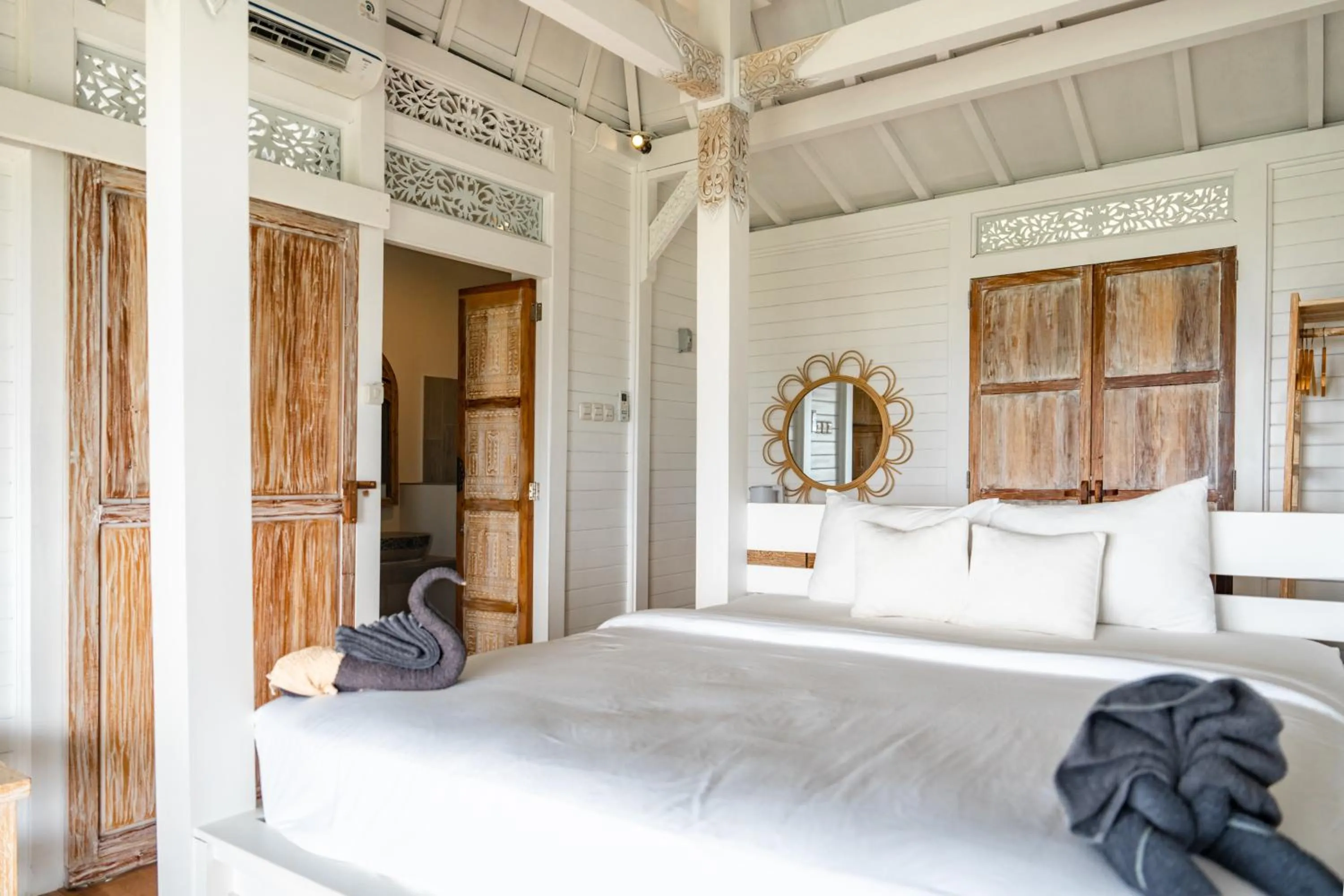 Bed in Mambo Hill Resort