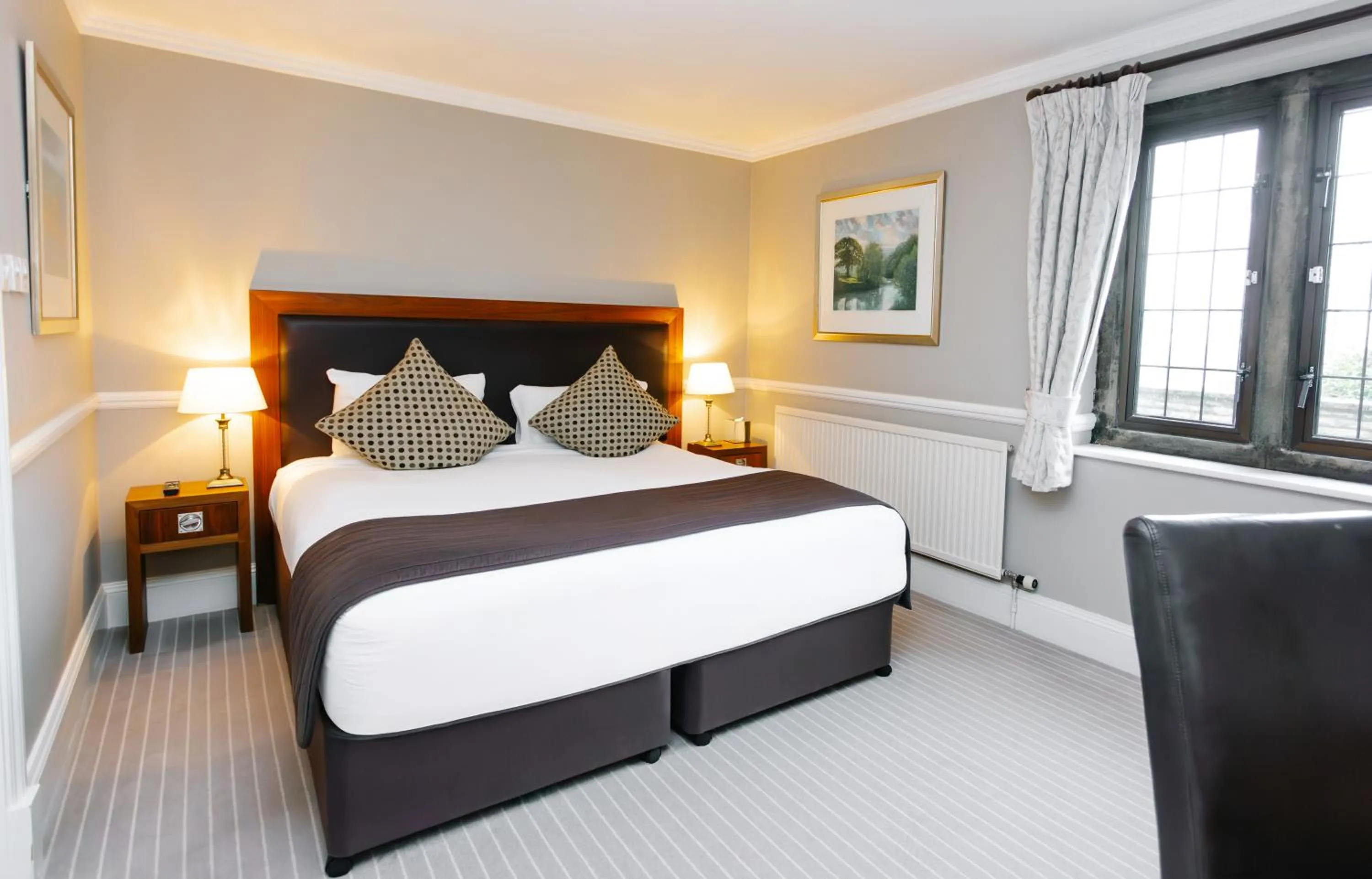 Bed in Hatton Court Hotel