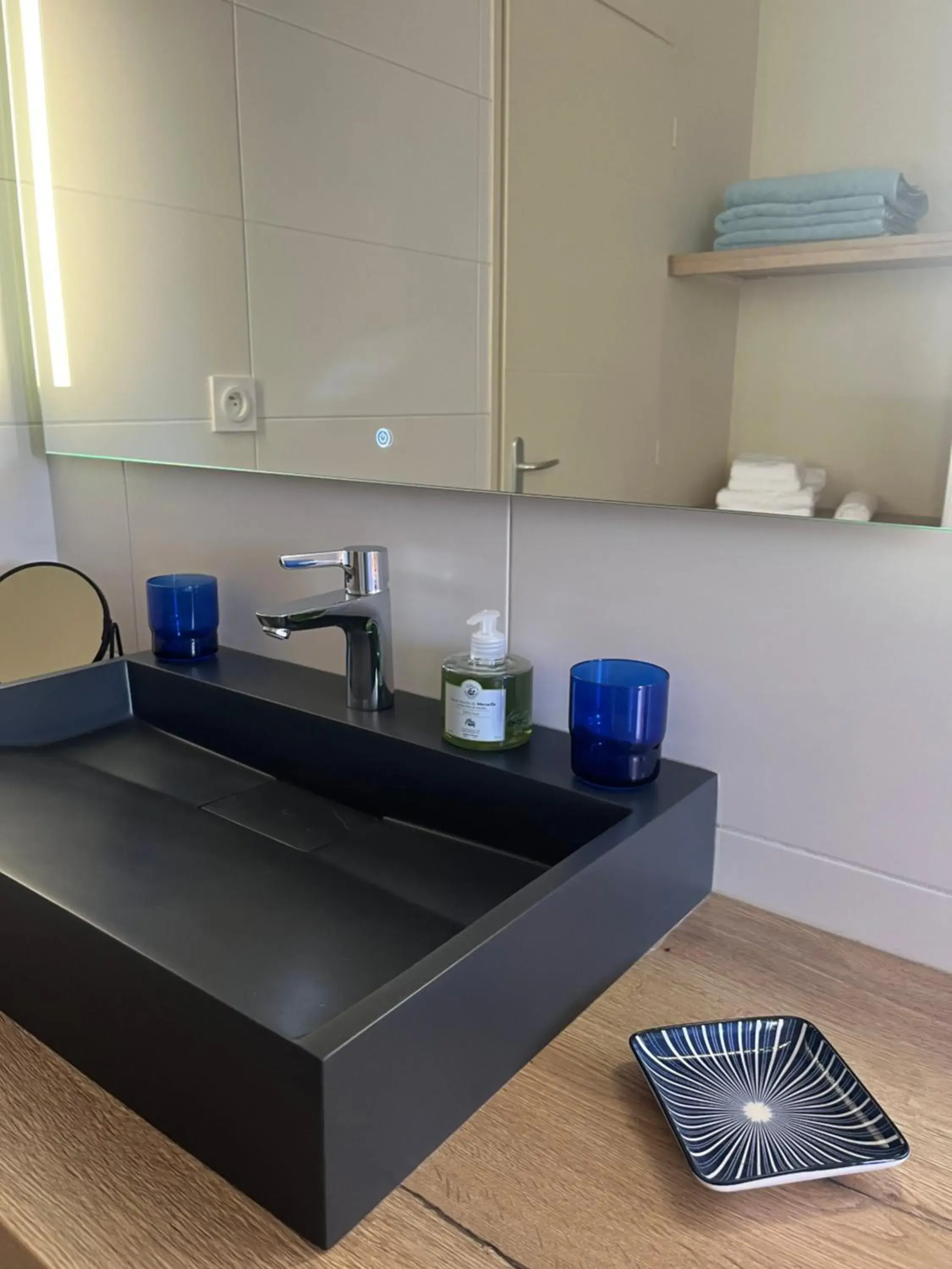 Deluxe King Suite - single occupancy in Le Relais du Faget Deluxe King Suite - single occupancy in Le Relais du Faget