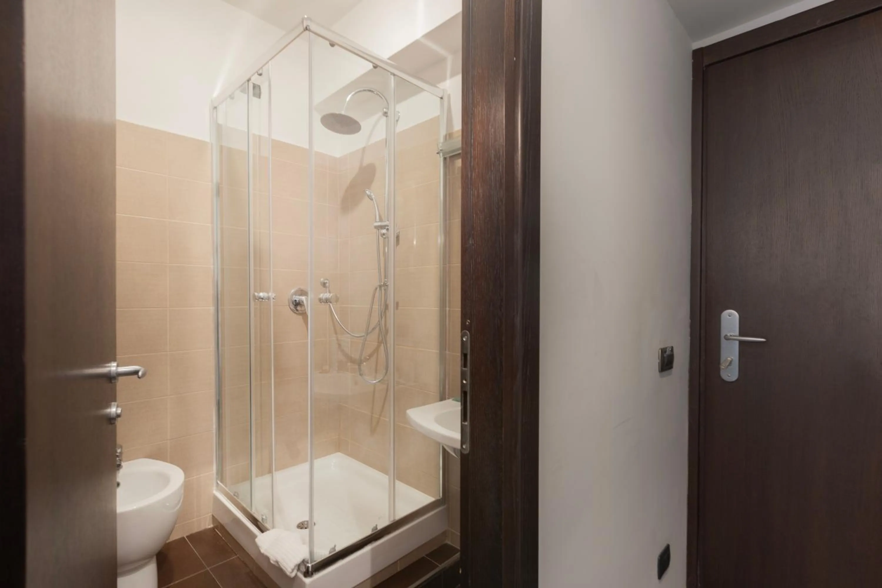 Shower in Cloud 9 Hotel