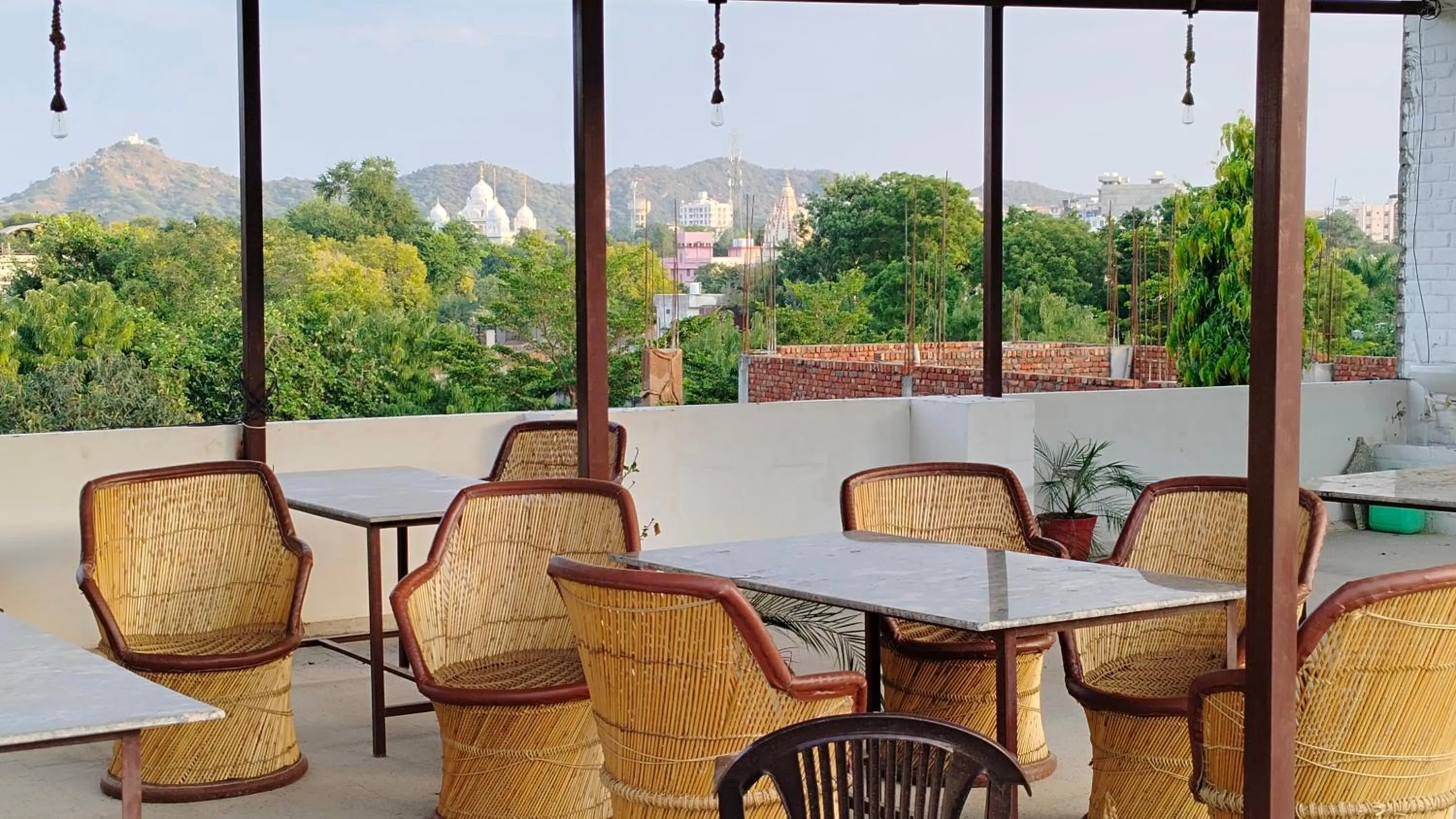 Restaurant/places to eat in Hotel Grand Vijay