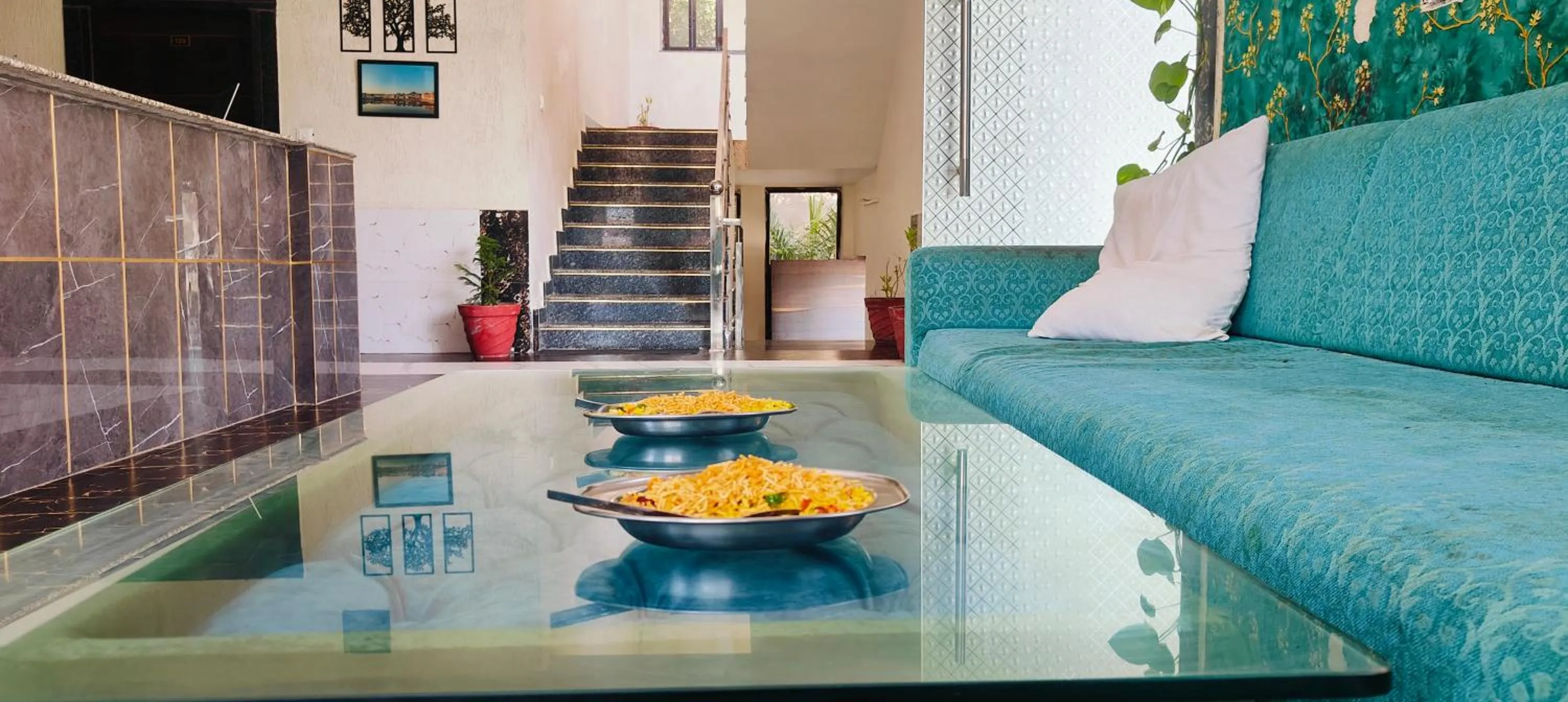 Food and drinks in Hotel Grand Vijay