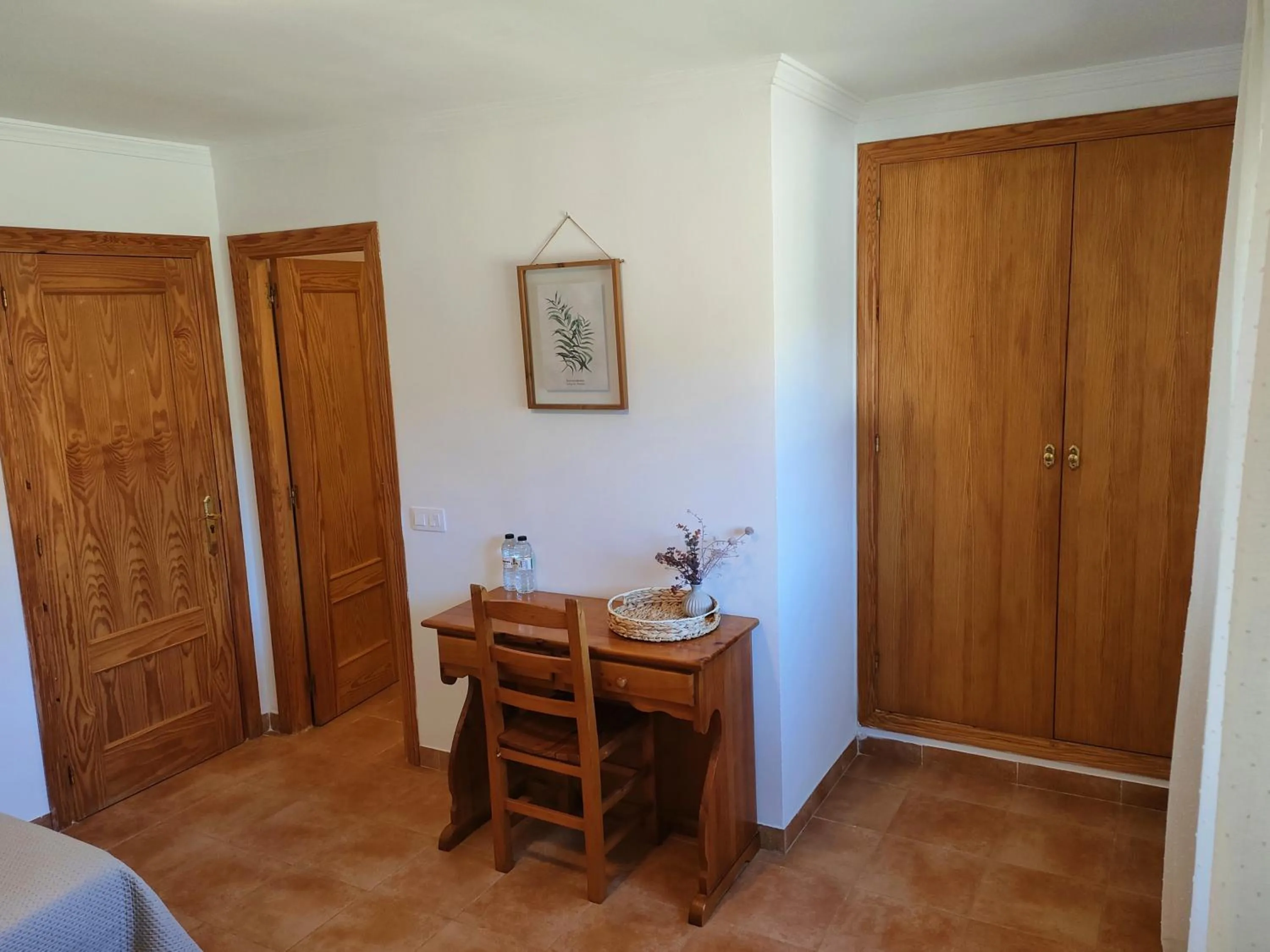 Photo of the whole room in Hostal Mirall Rural