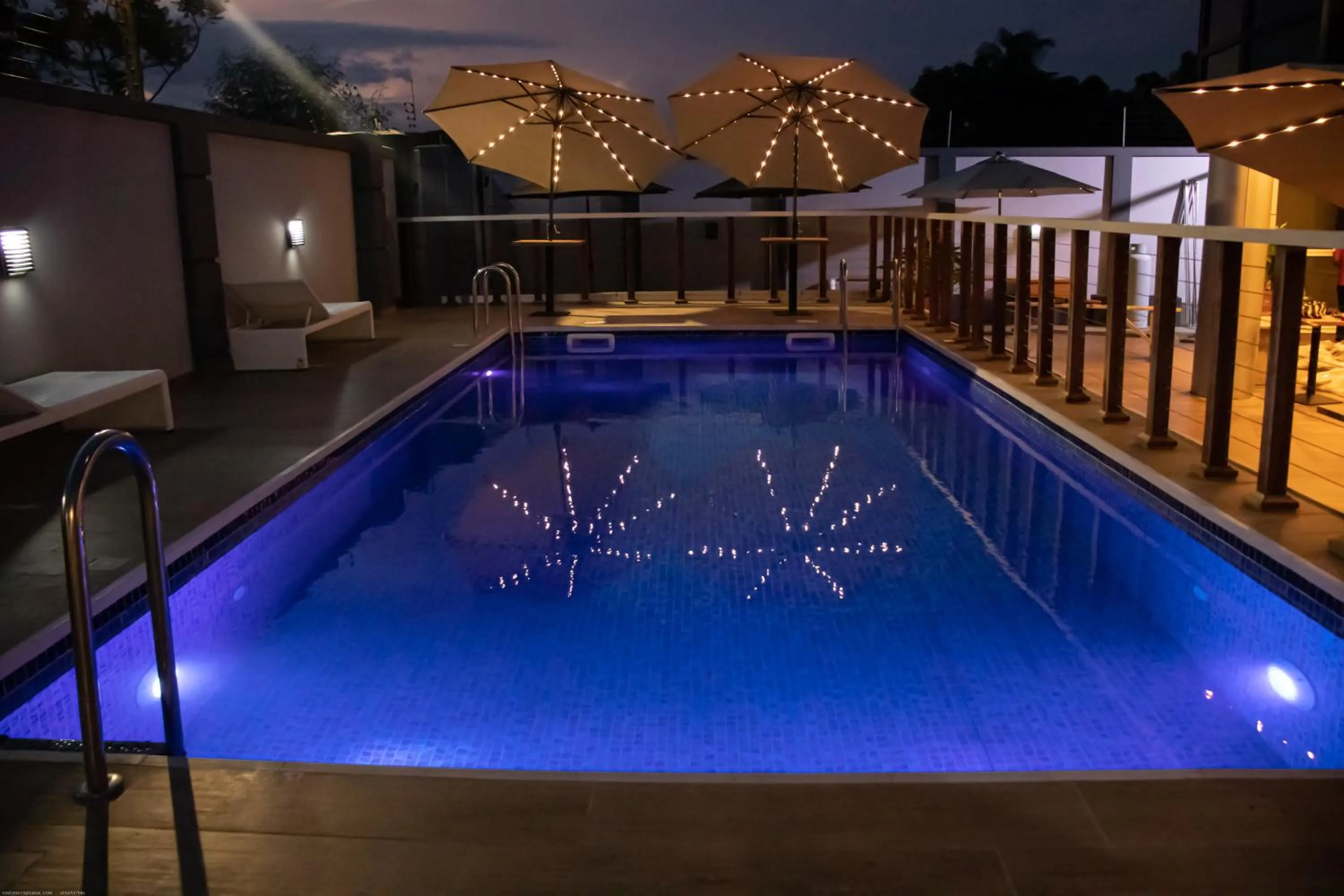 Swimming pool in Zimansky Hotel