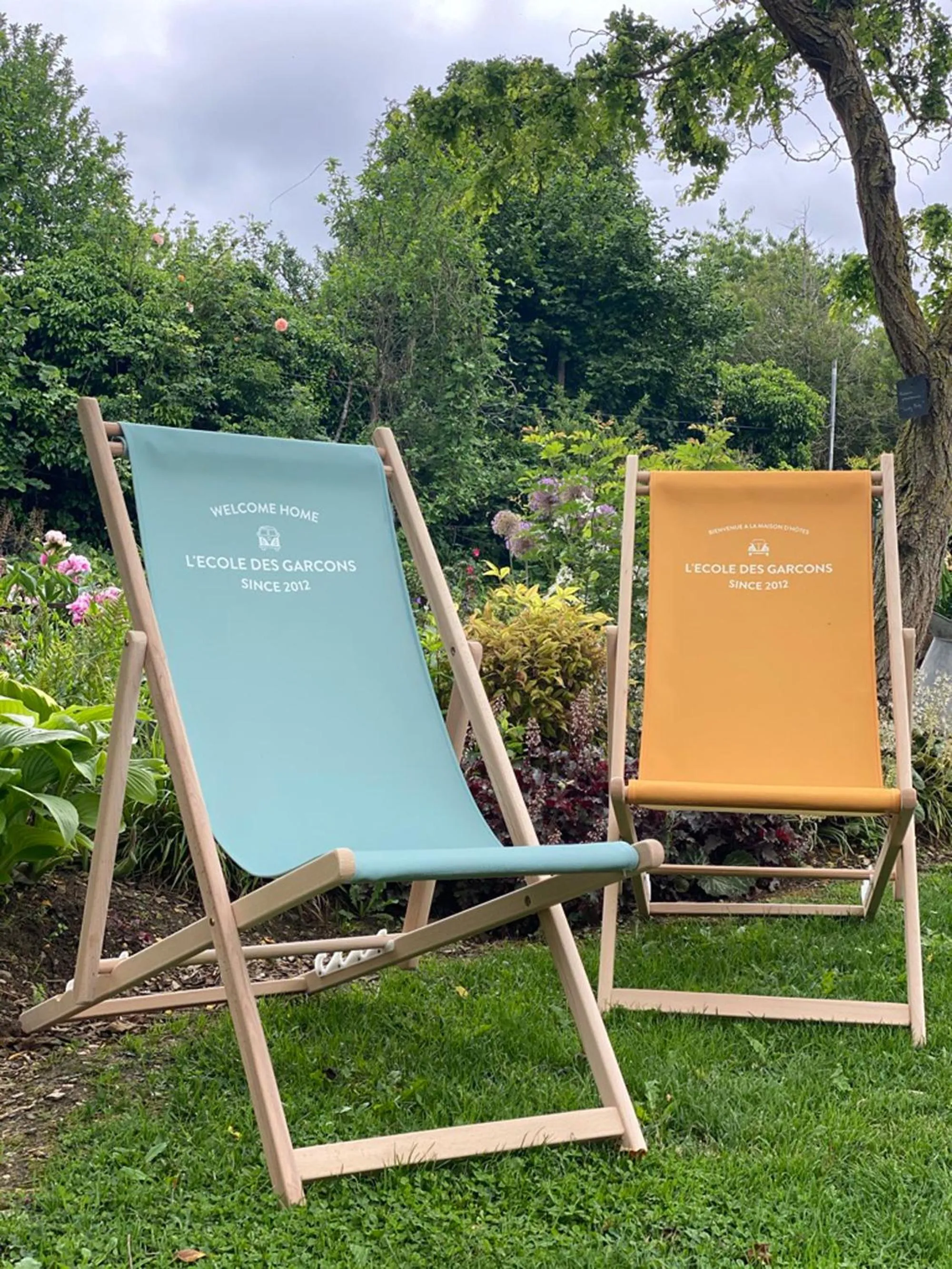 Garden view in L'école des garçons