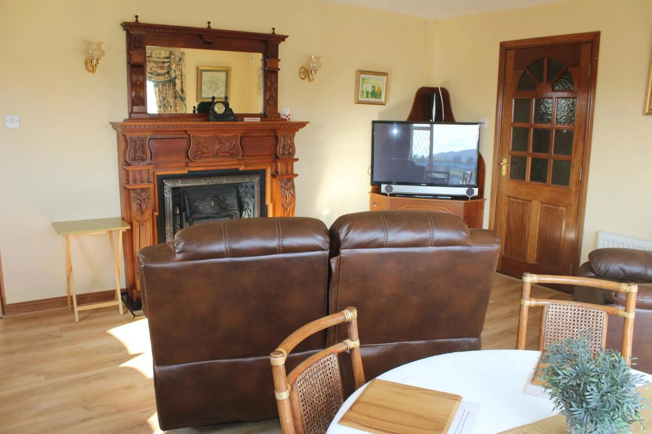 Living room in Island View House