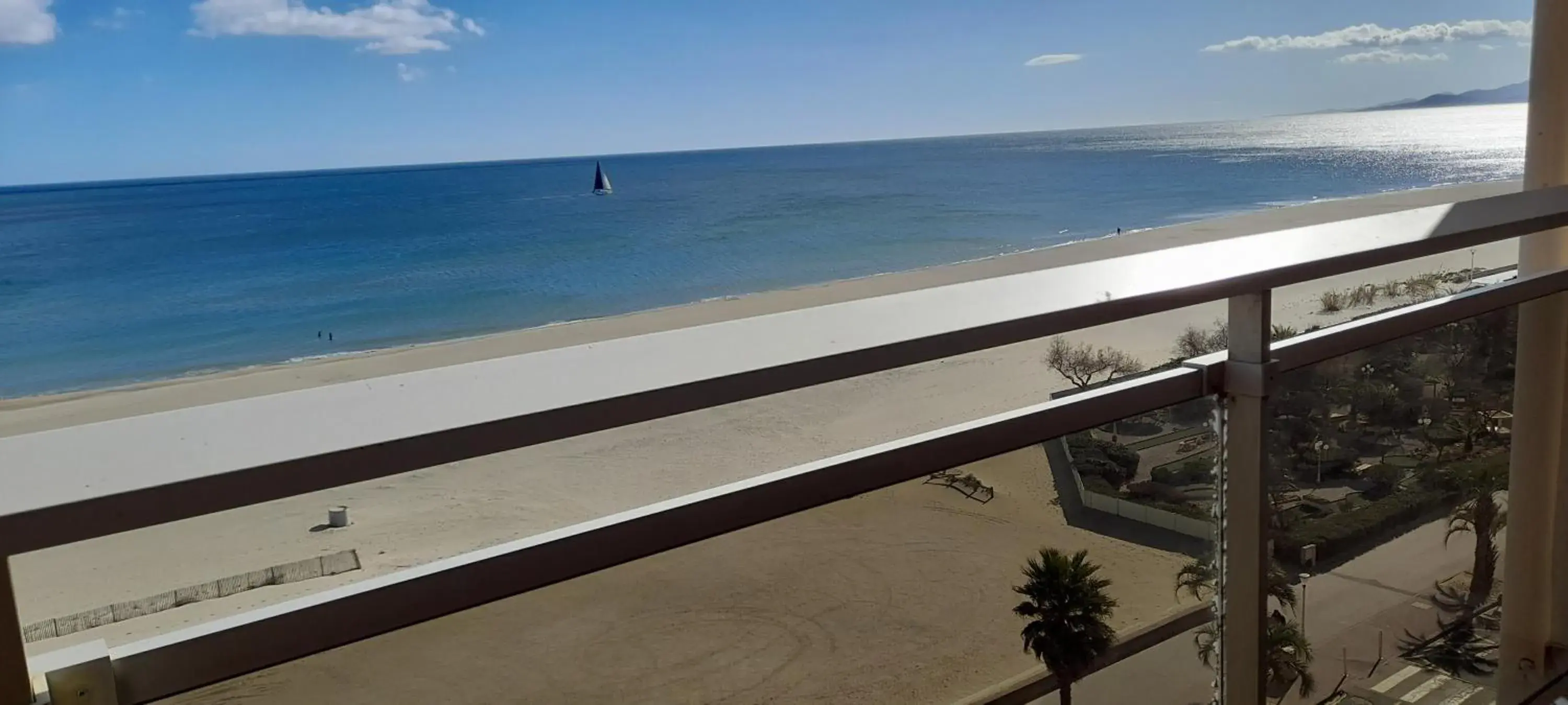 Grand appartement standing front de mer 90 m2 Grand appartement standing front de mer 90 m2