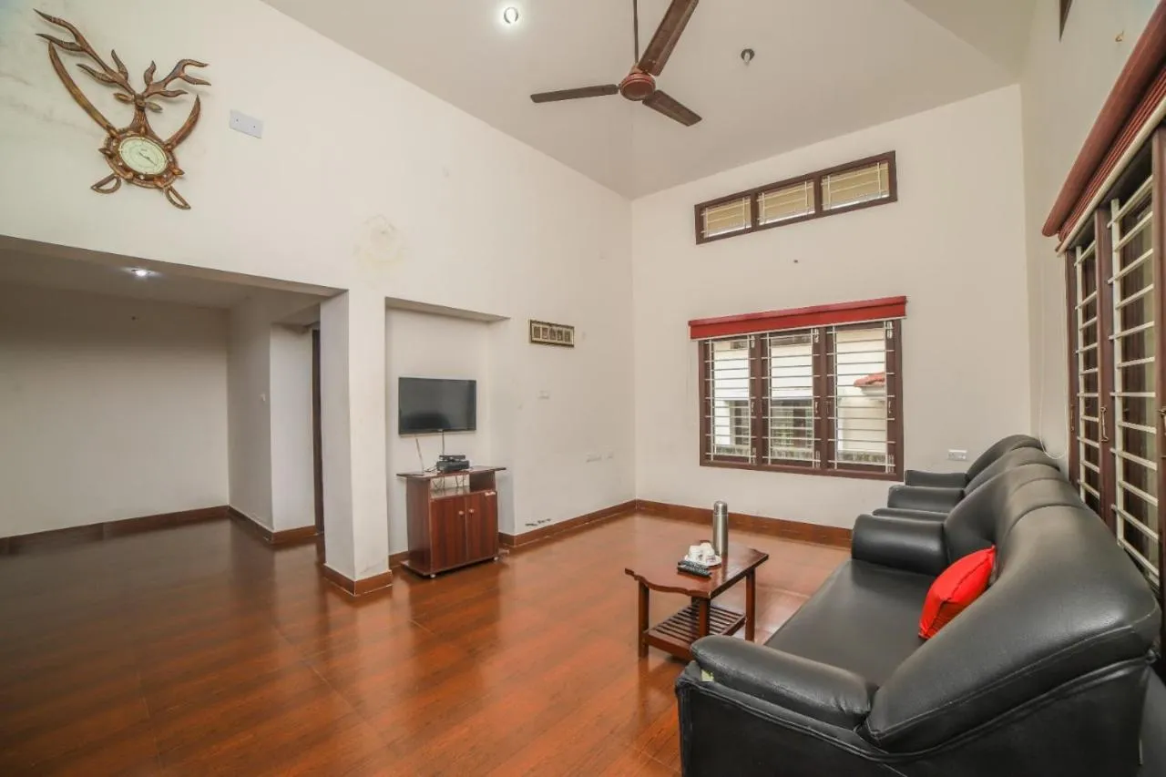 Seating area in Goldenoaks Resort