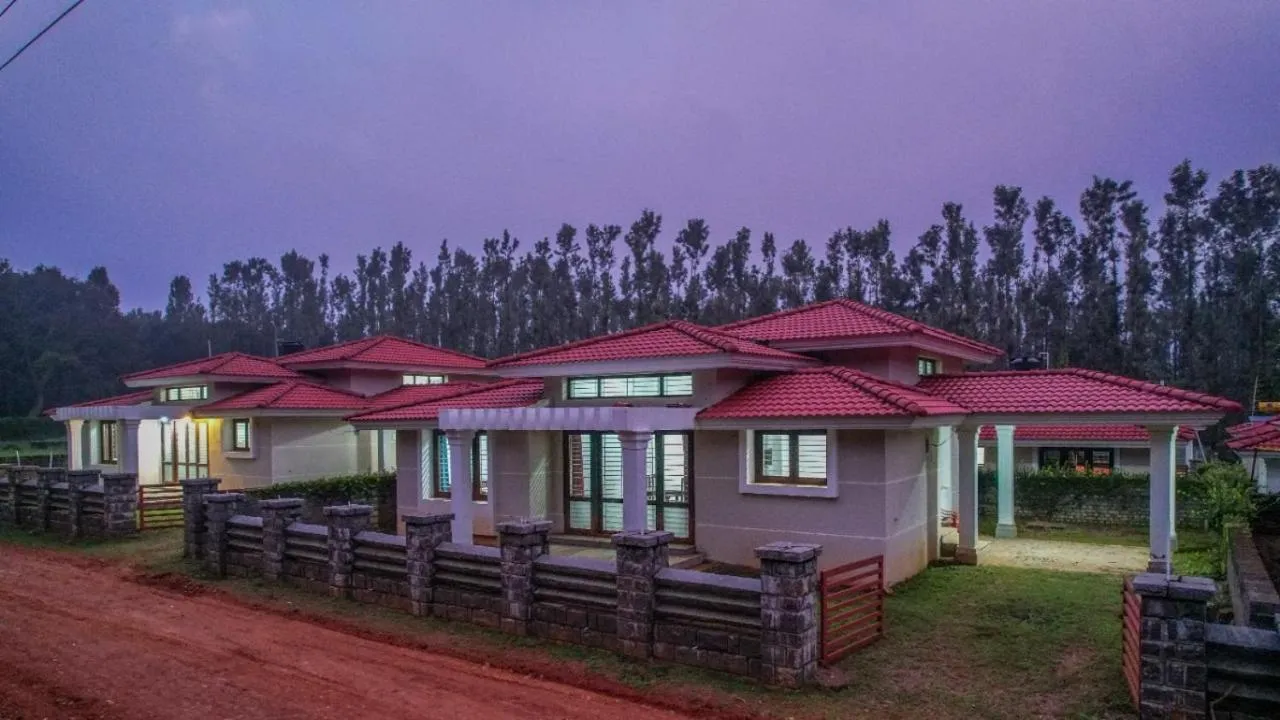 Property building in Goldenoaks Resort