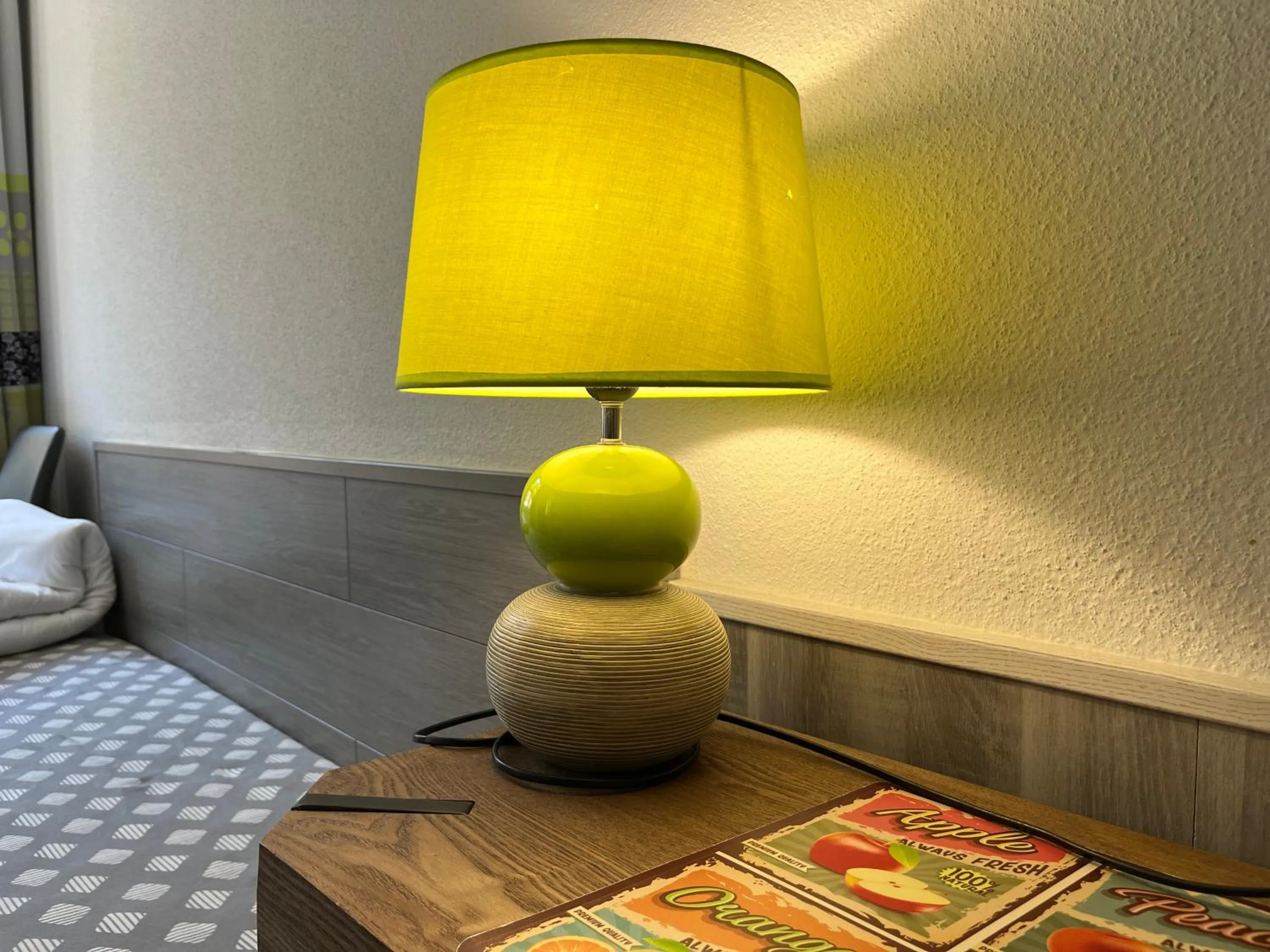 Bedroom in Hôtel Le Lacuzon