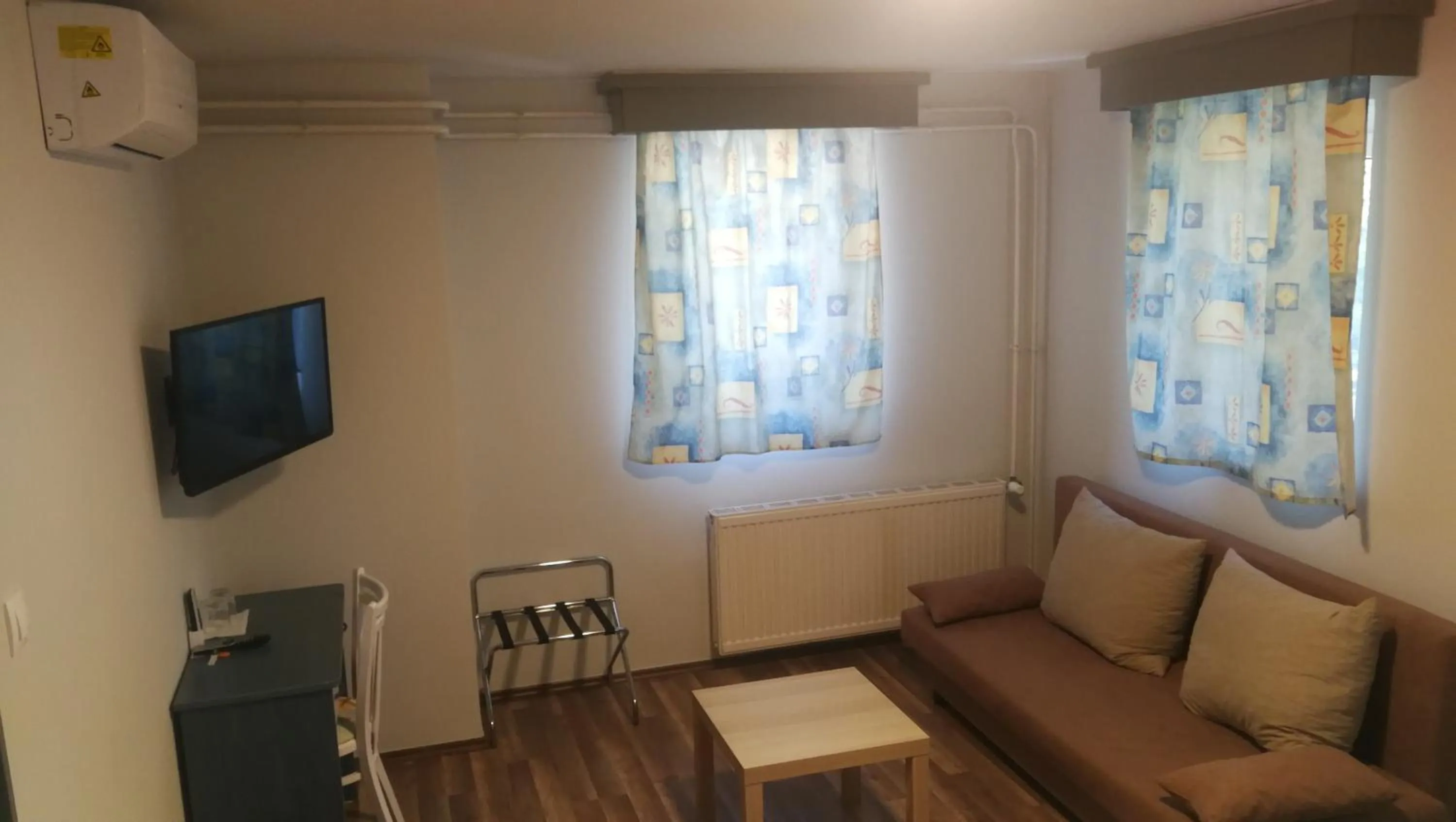 Photo of the whole room in Joker Panzió