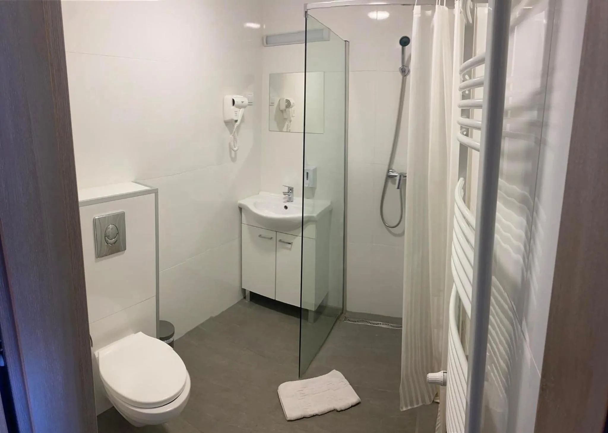 Bathroom in Joker Panzió