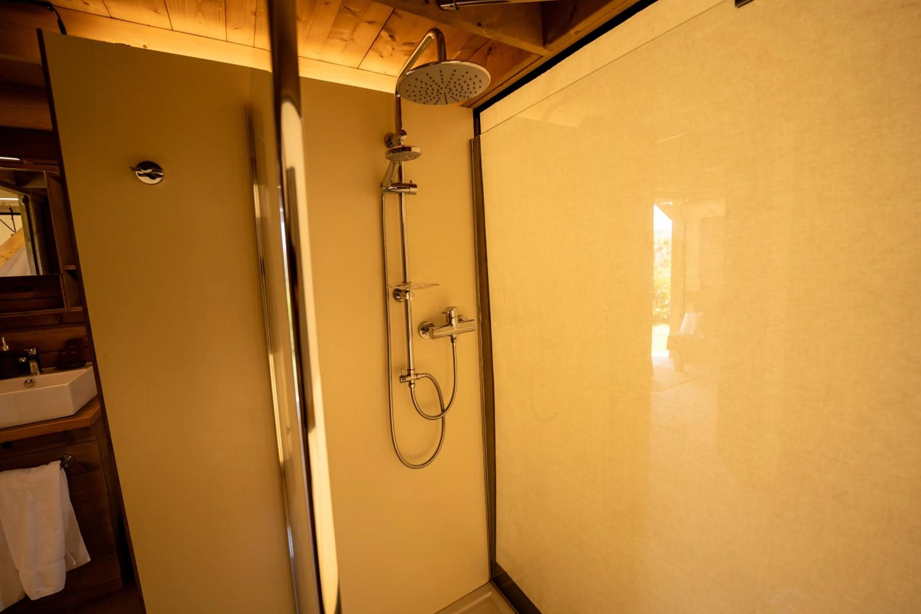 Shower in Terreforti Luxury Village