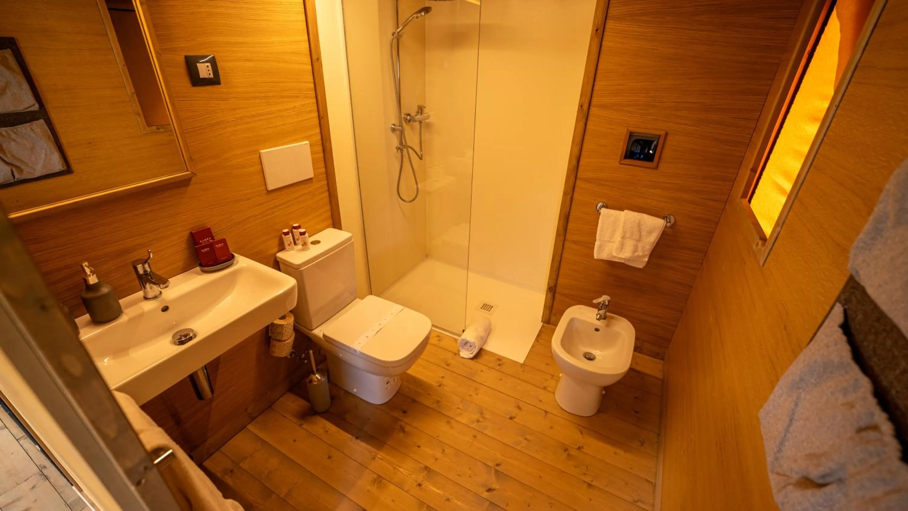 Shower in Terreforti Luxury Village