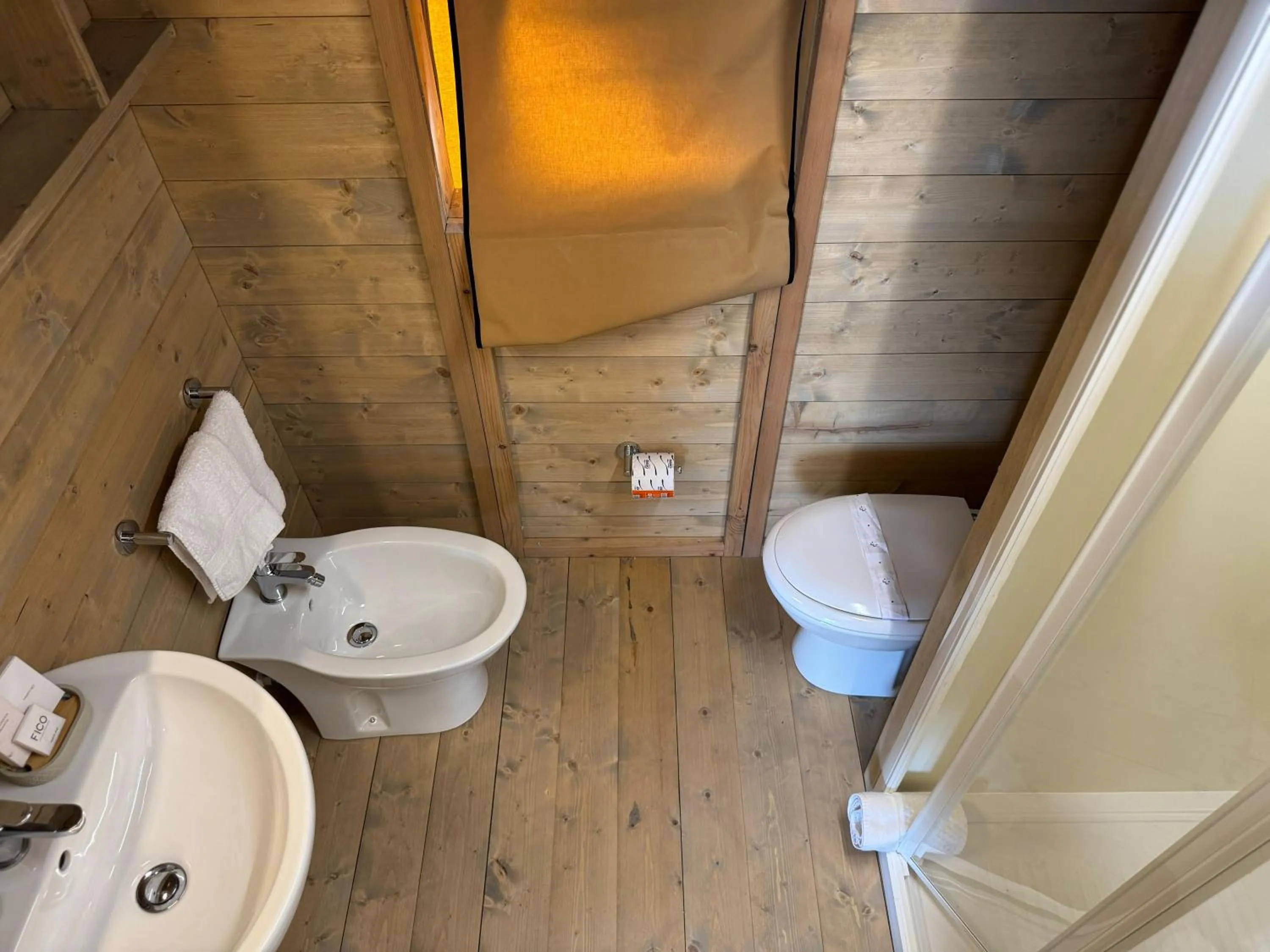 Shower in Terreforti Luxury Village