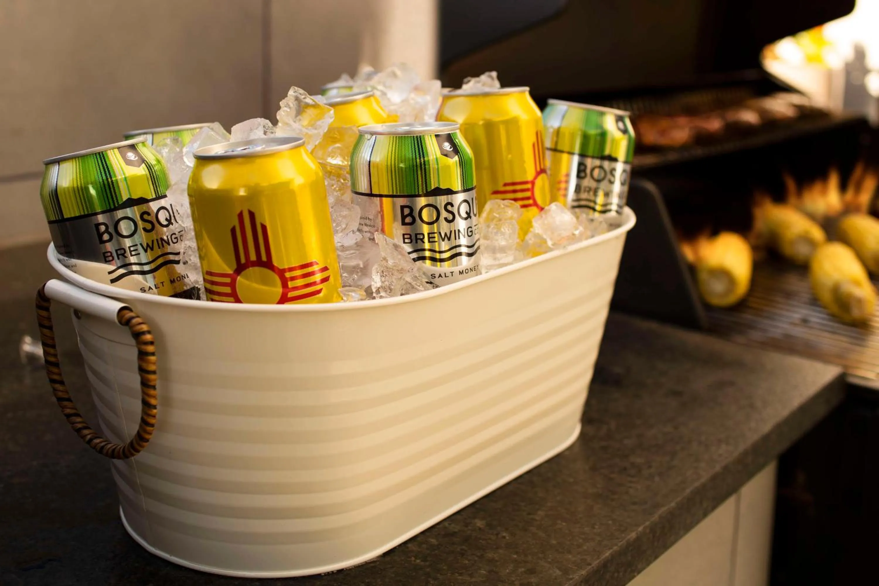 Dining area in Home2 Suites By Hilton Albuquerque Airport