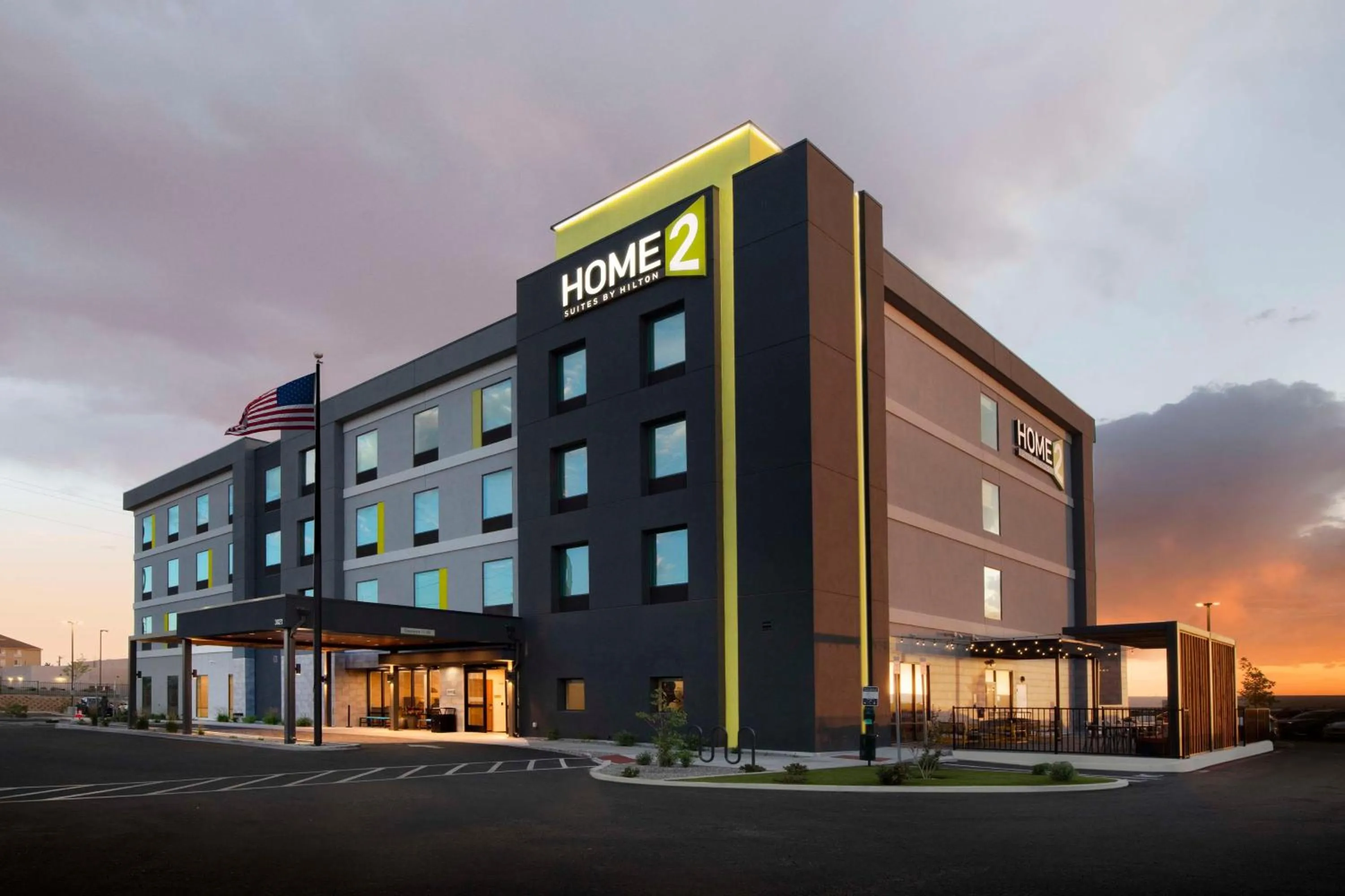 Property building in Home2 Suites By Hilton Albuquerque Airport
