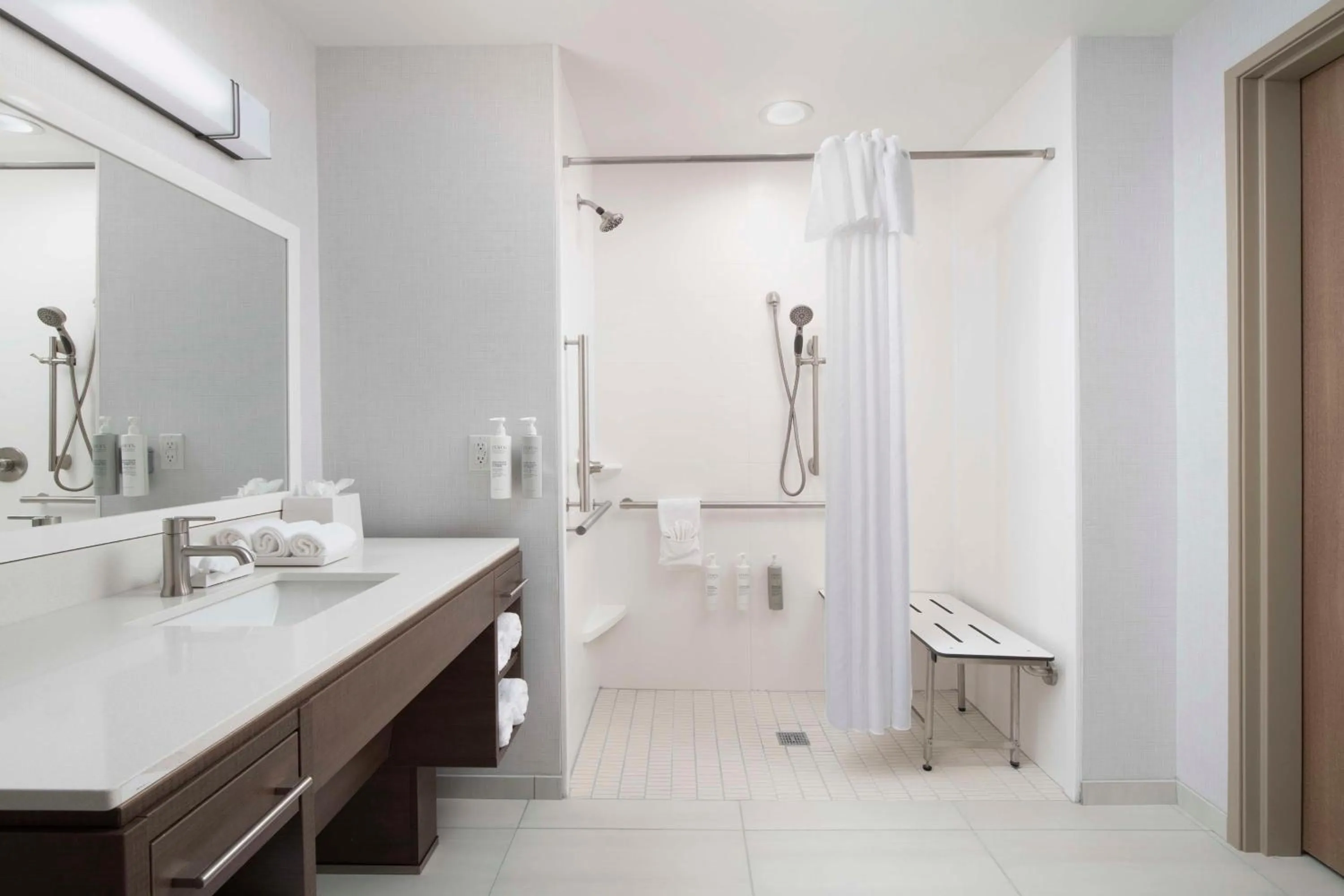 Bathroom in Home2 Suites By Hilton Albuquerque Airport