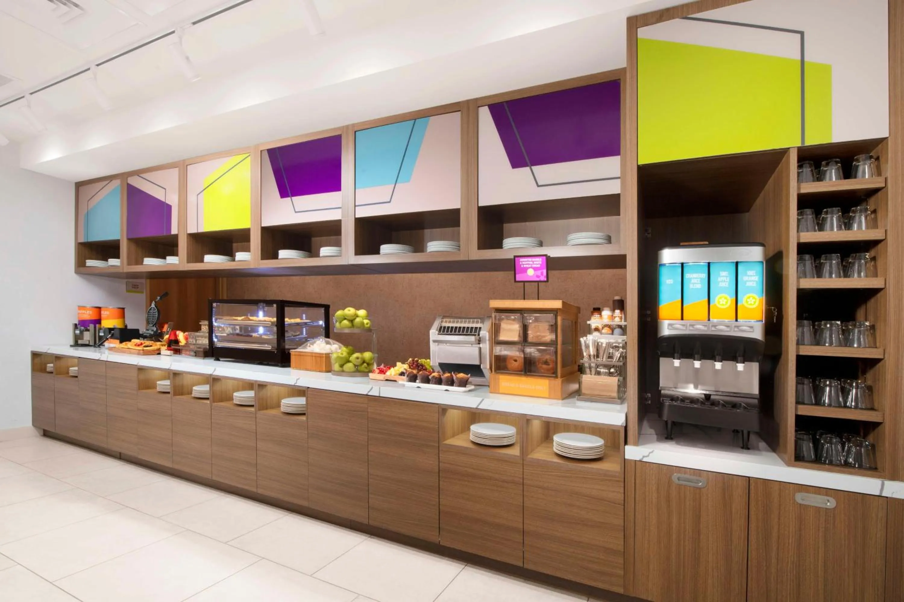 Breakfast in Home2 Suites By Hilton Albuquerque Airport