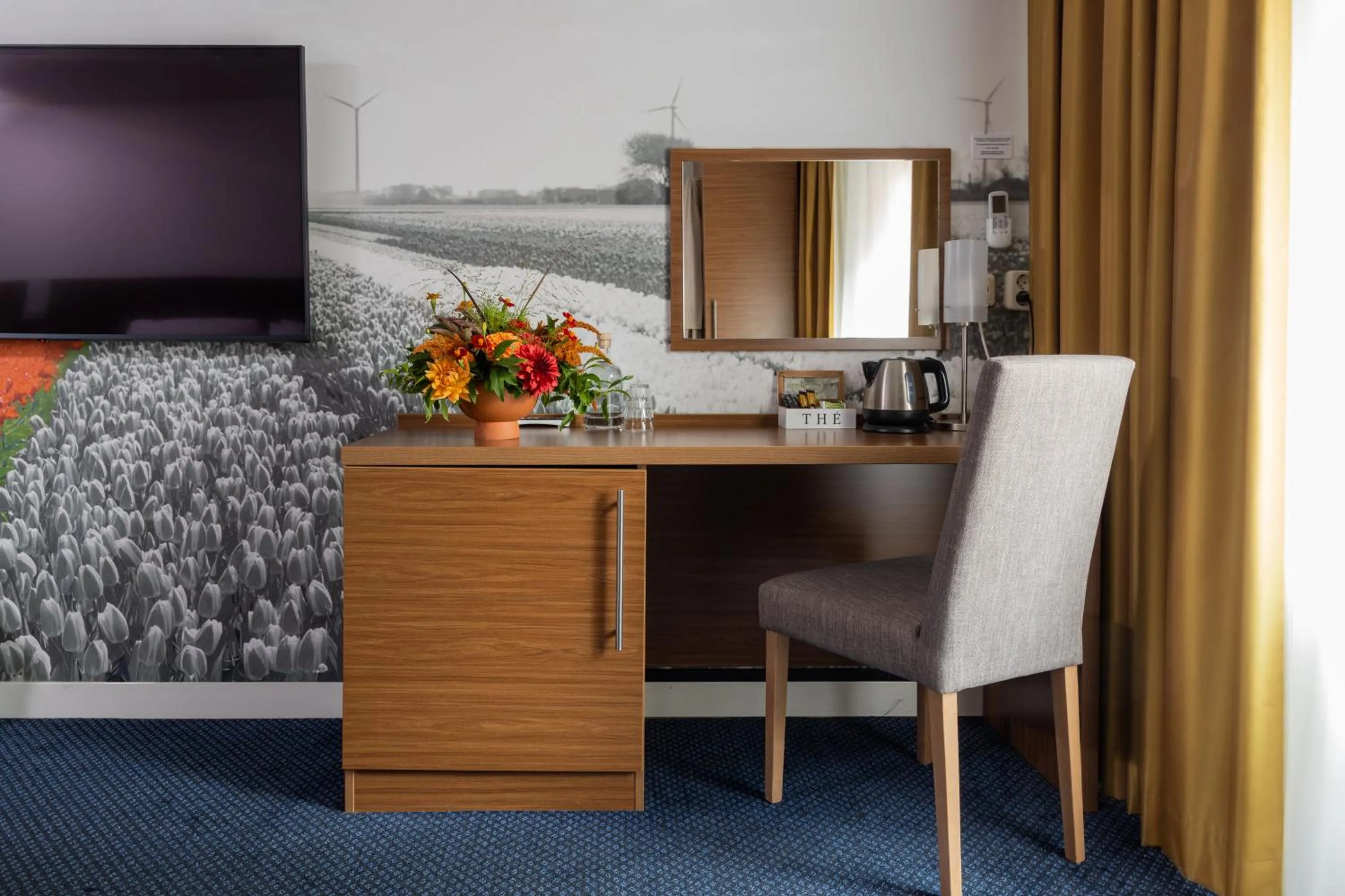 Coffee/tea facilities in Hampshire Hotel Petit Nord