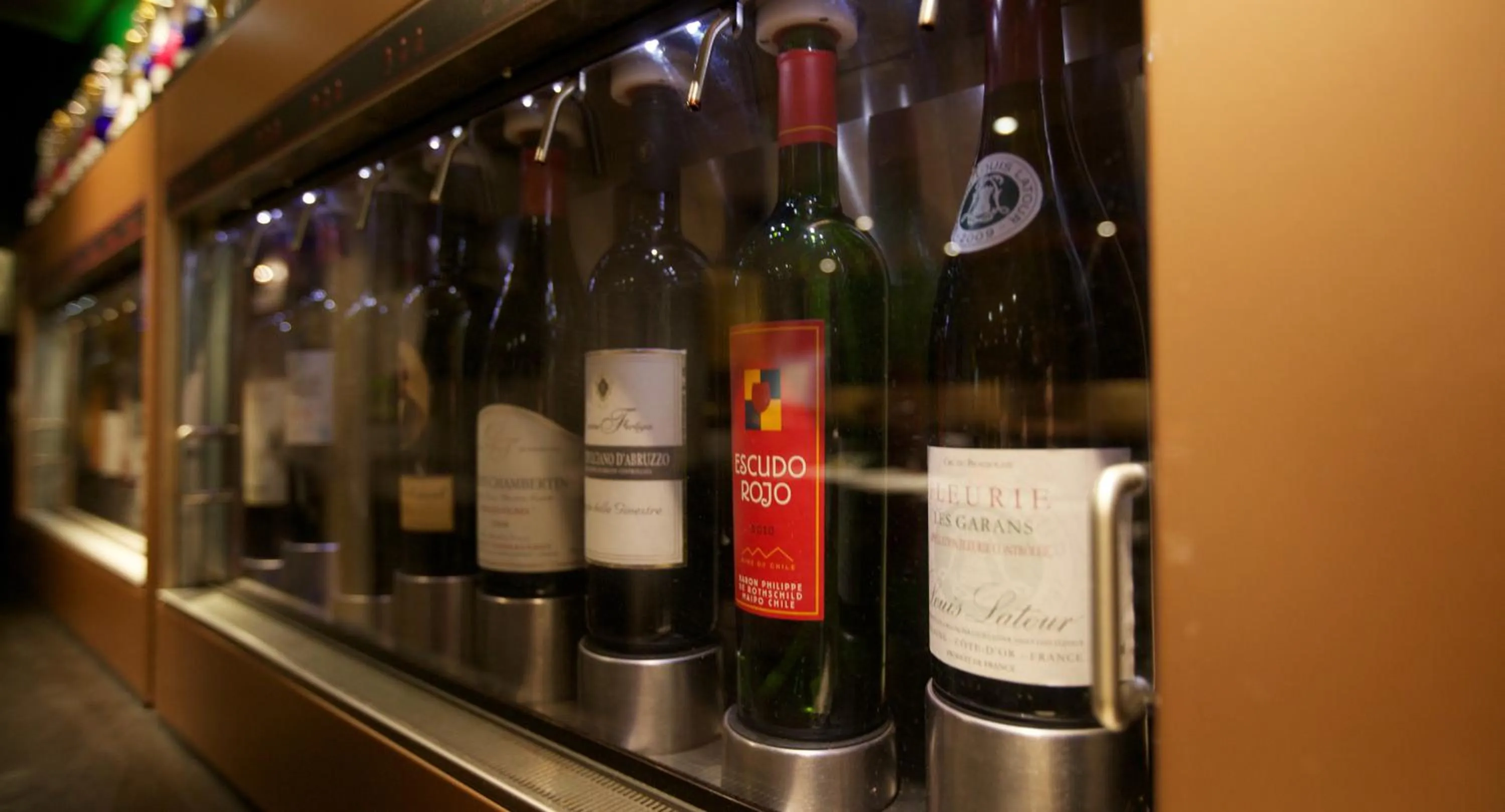 Lounge or bar in Hampshire Hotel Petit Nord