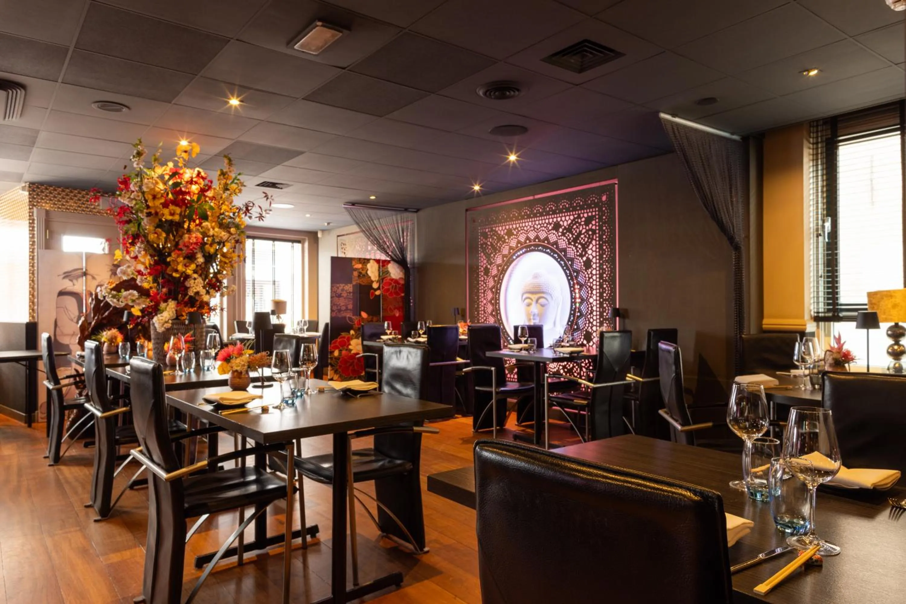 Restaurant/places to eat in Hampshire Hotel Petit Nord