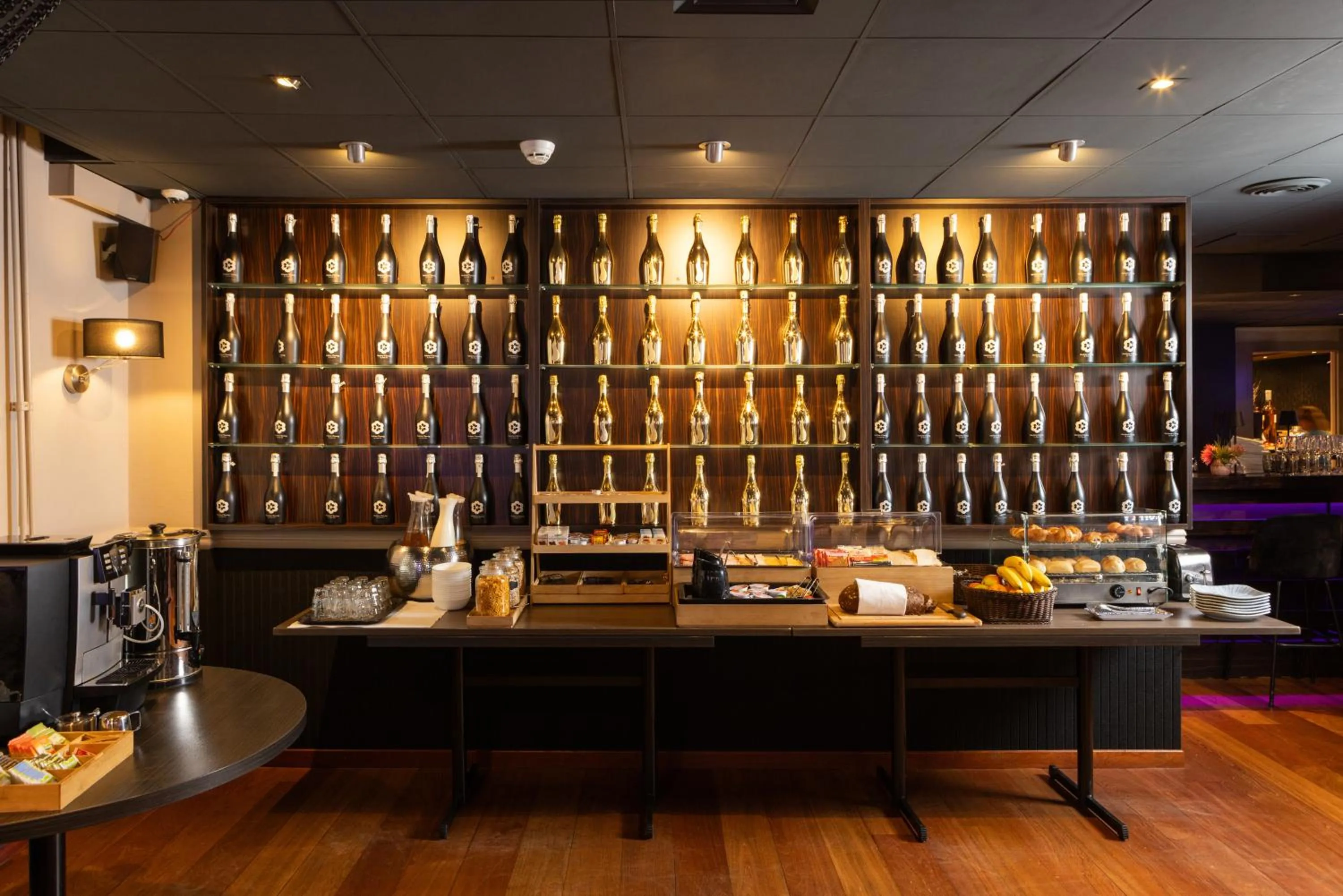 Breakfast in Hampshire Hotel Petit Nord