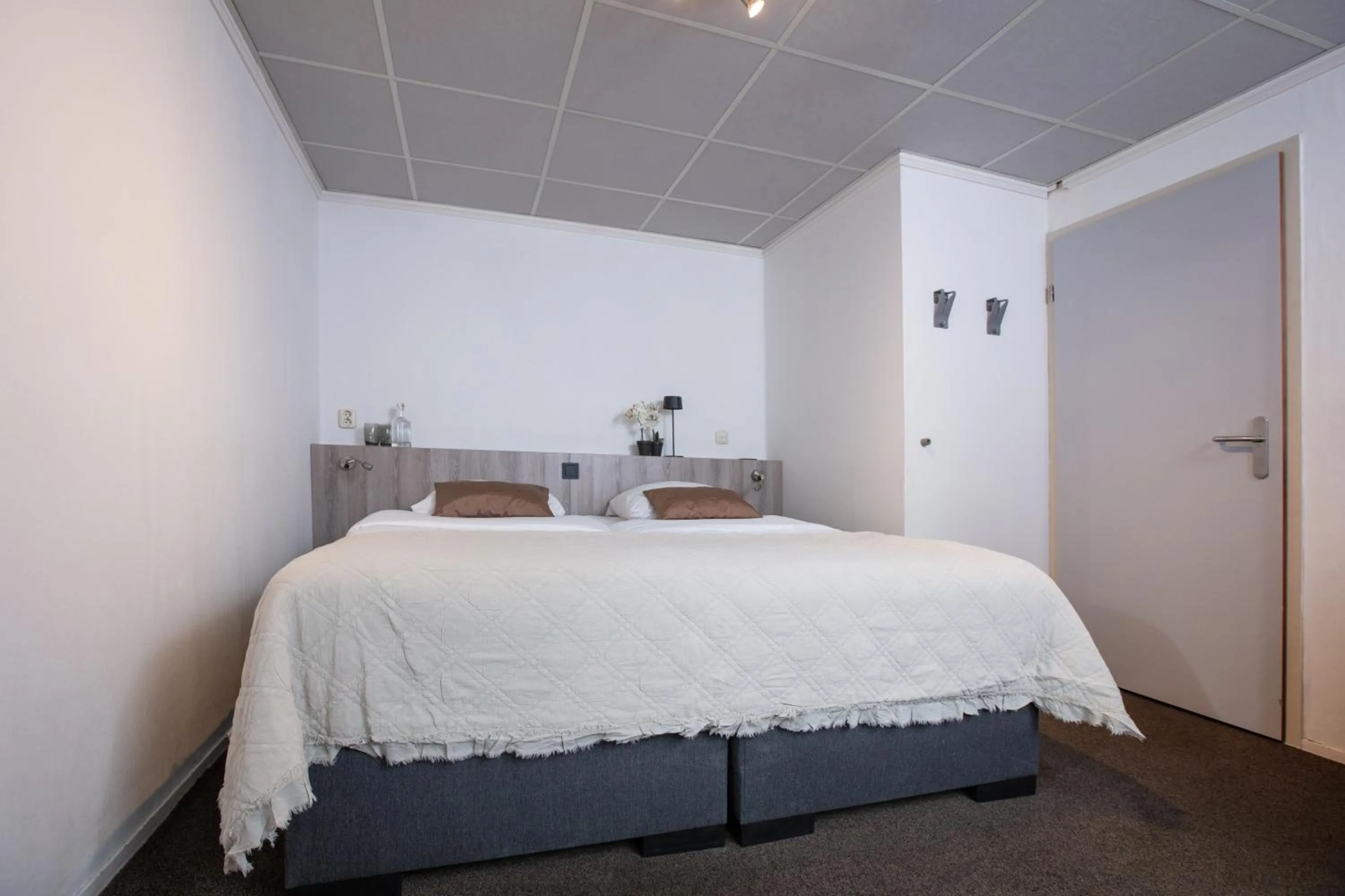 Bedroom, Bed in Hampshire Hotel Petit Nord