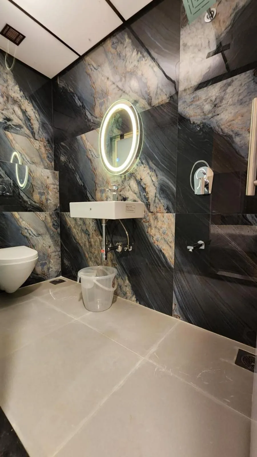 Double Room in Peace International