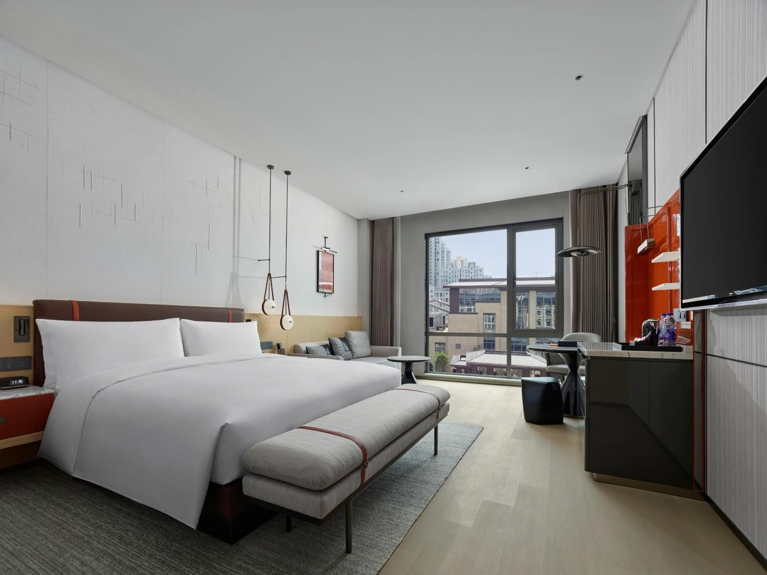 Photo of the whole room, Bed in DoubleTree By Hilton Cangnan