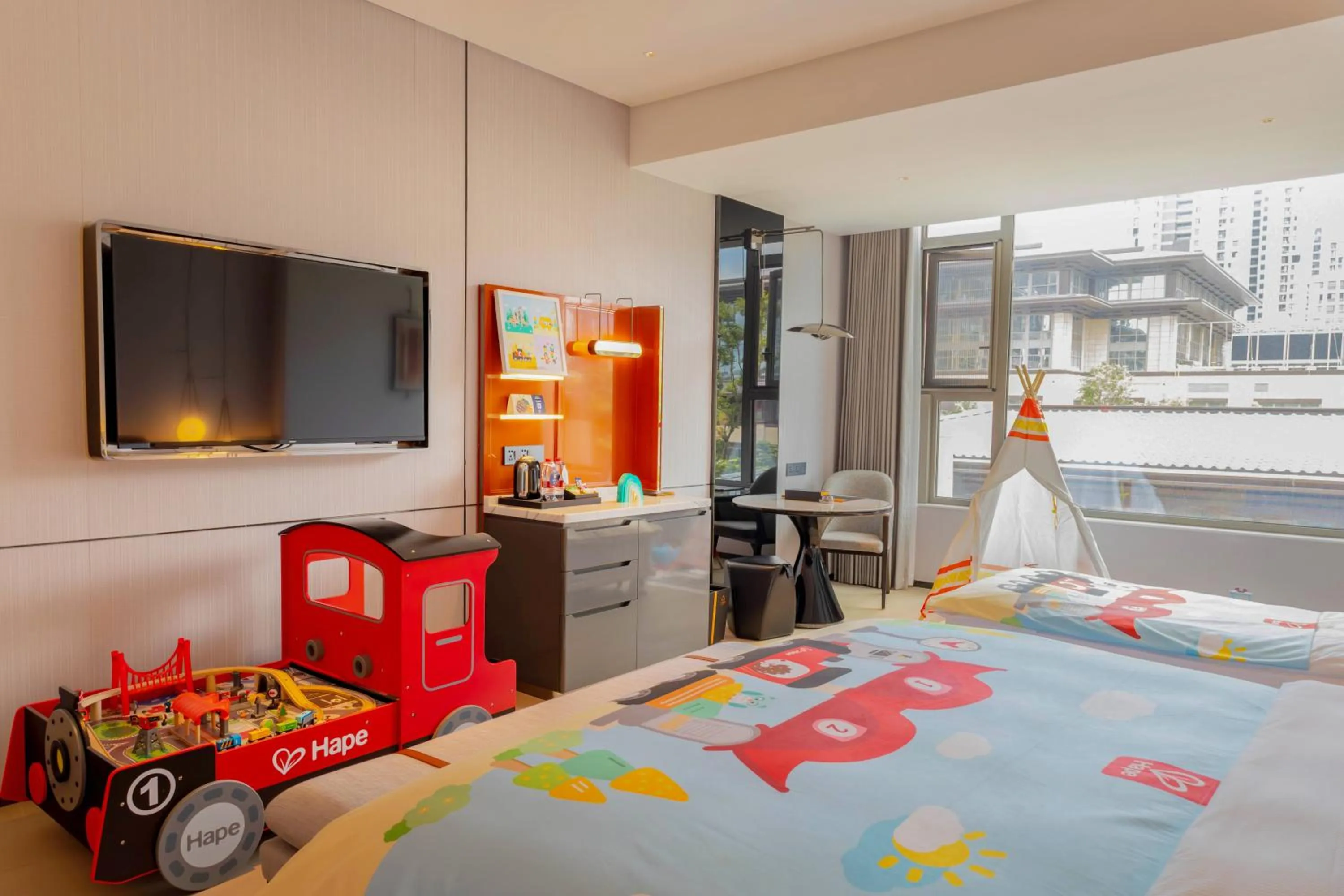 Photo of the whole room, Bed in DoubleTree By Hilton Cangnan