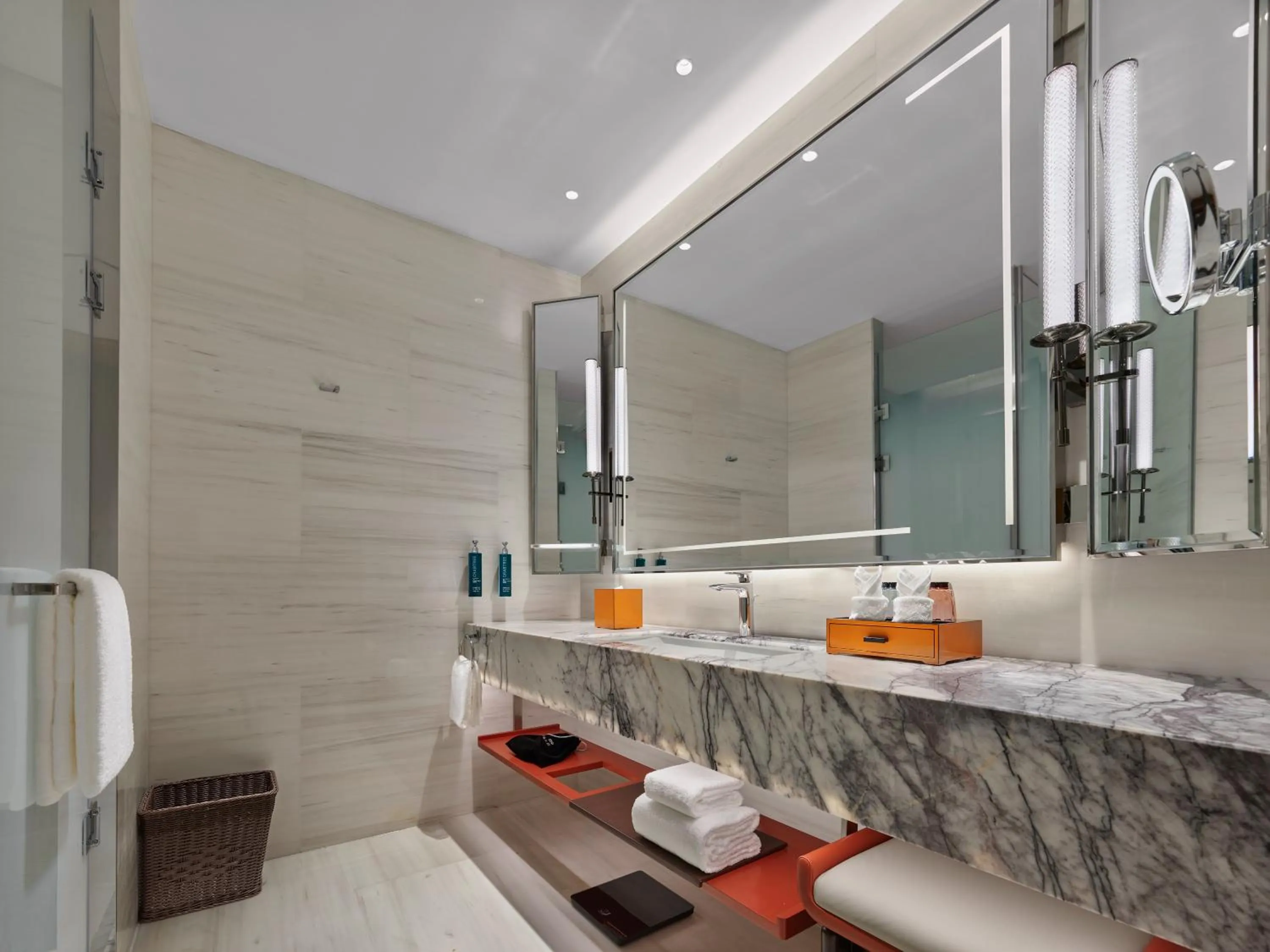 Bathroom in DoubleTree By Hilton Cangnan