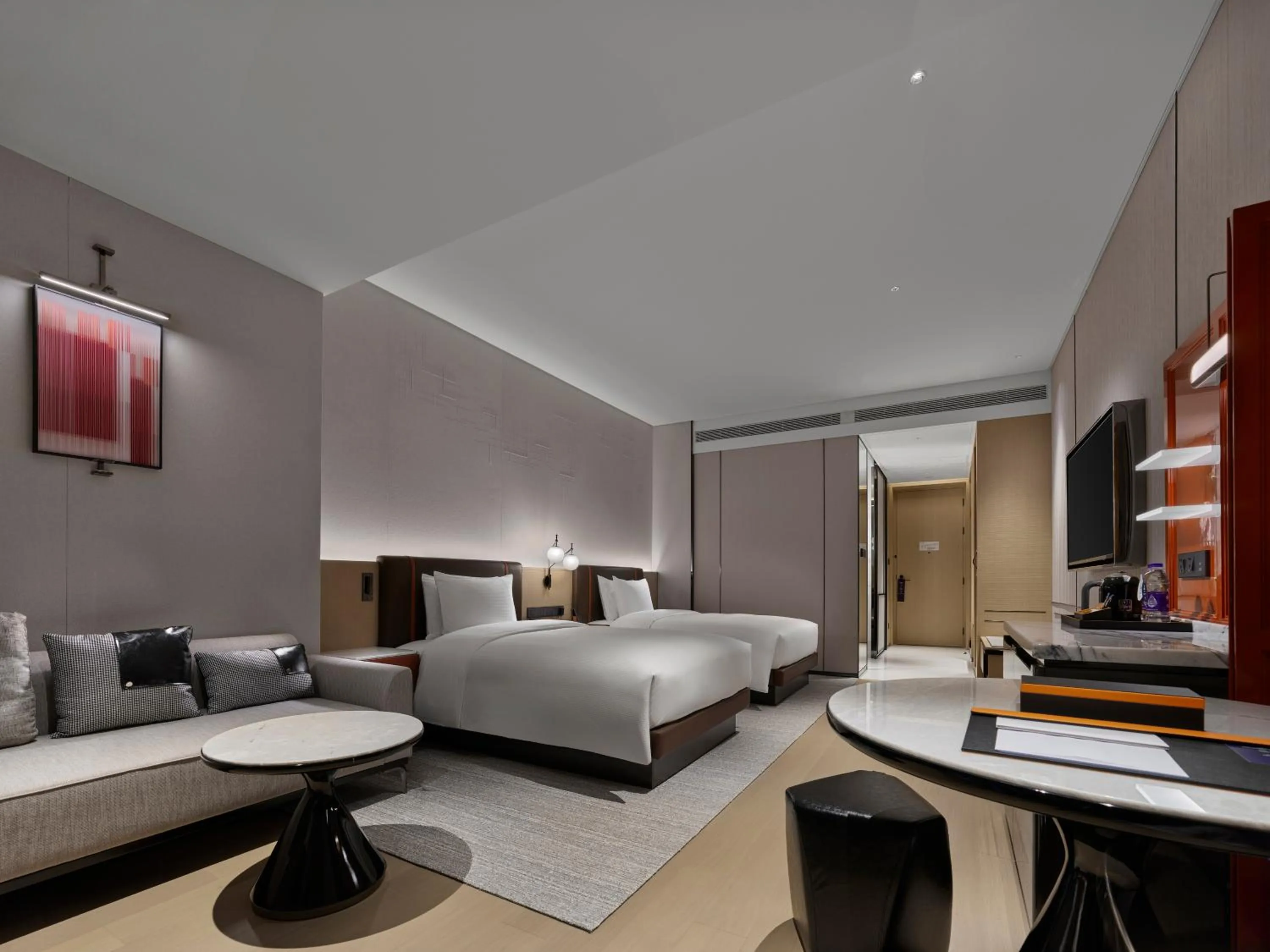 Photo of the whole room, Bed in DoubleTree By Hilton Cangnan