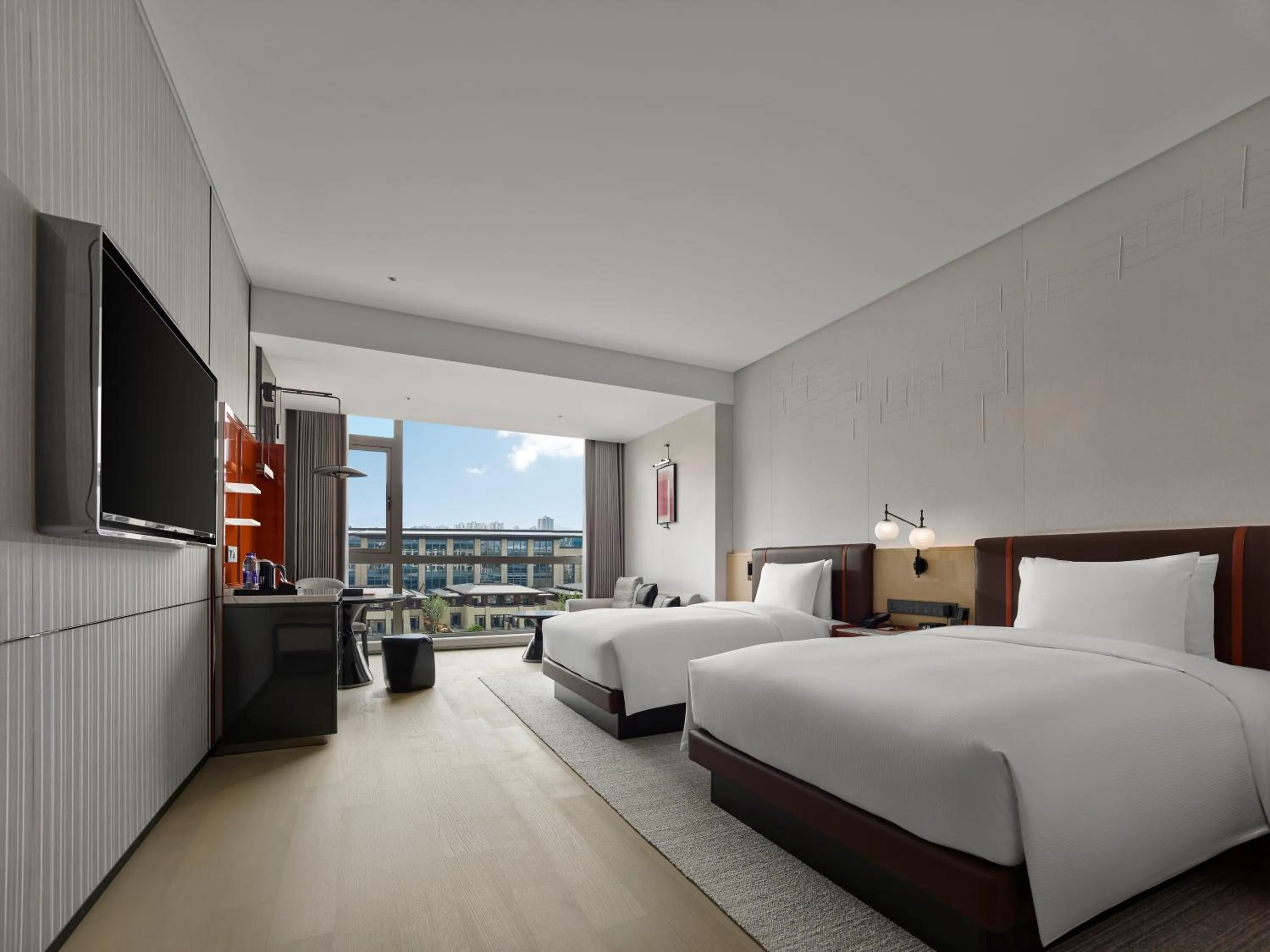 Photo of the whole room, Bed in DoubleTree By Hilton Cangnan