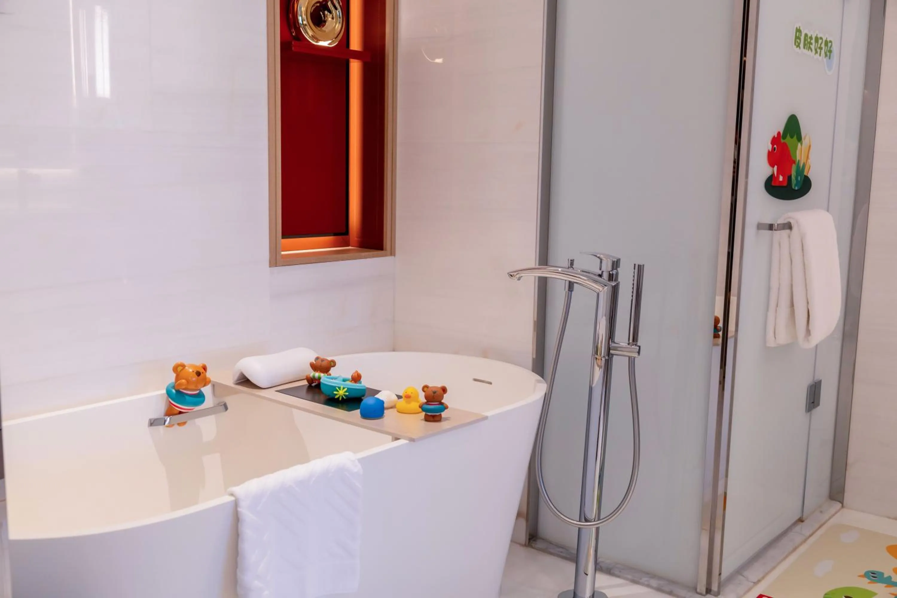 Bathroom in DoubleTree By Hilton Cangnan