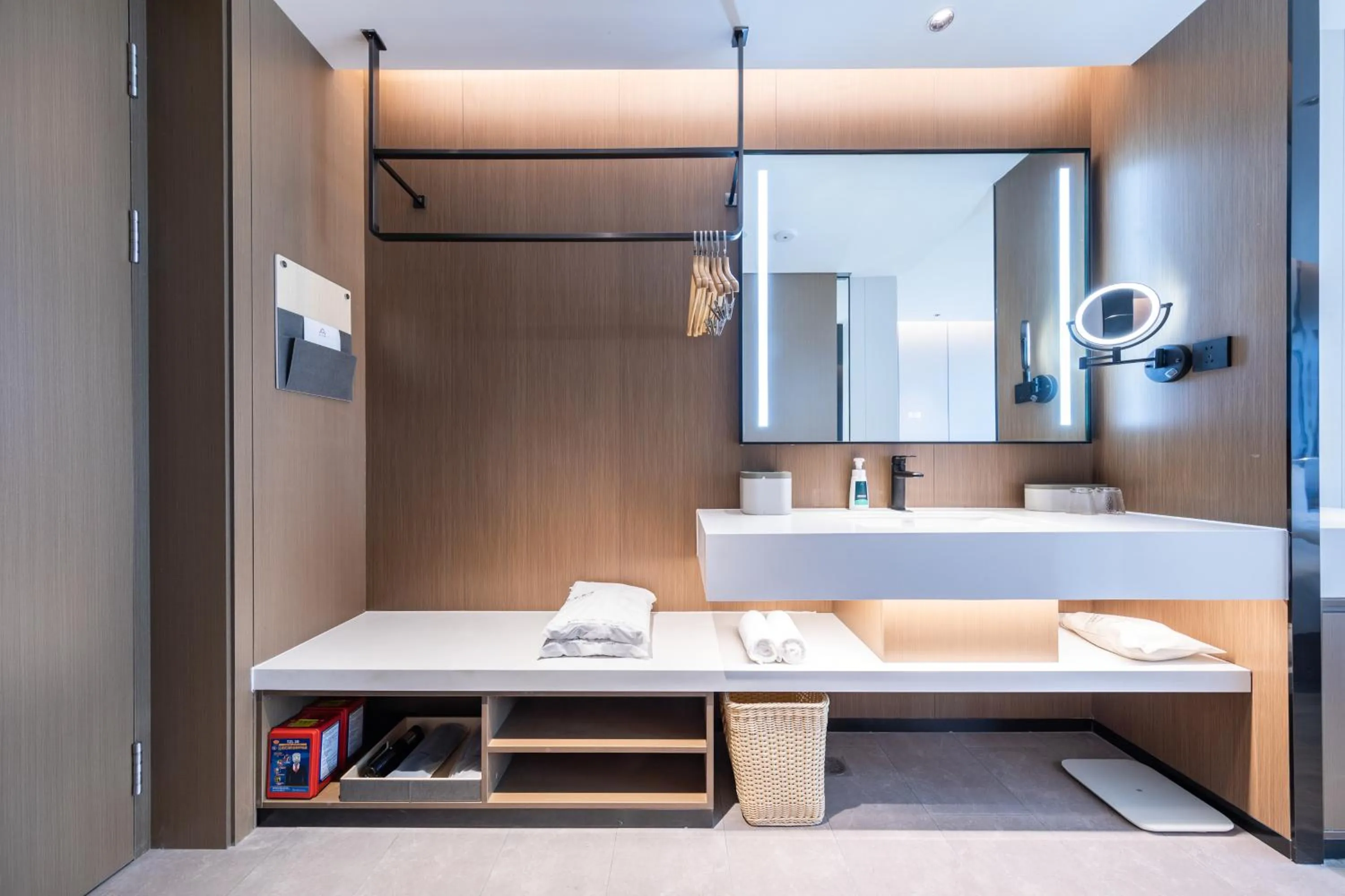 Bed in Atour Hotel Haikou Binhai Avenue Xixiu Beach