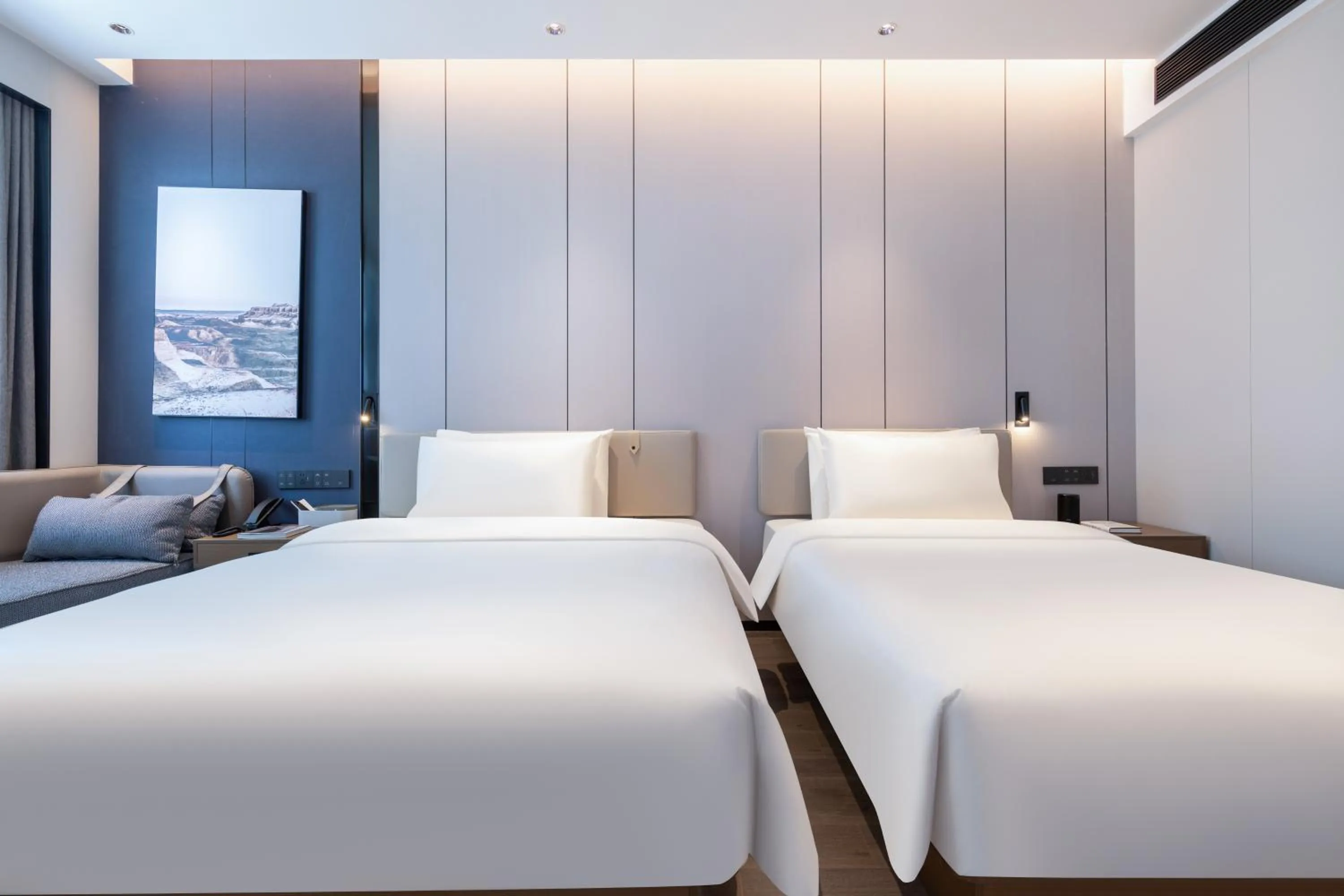 Bed in Atour Hotel Haikou Binhai Avenue Xixiu Beach