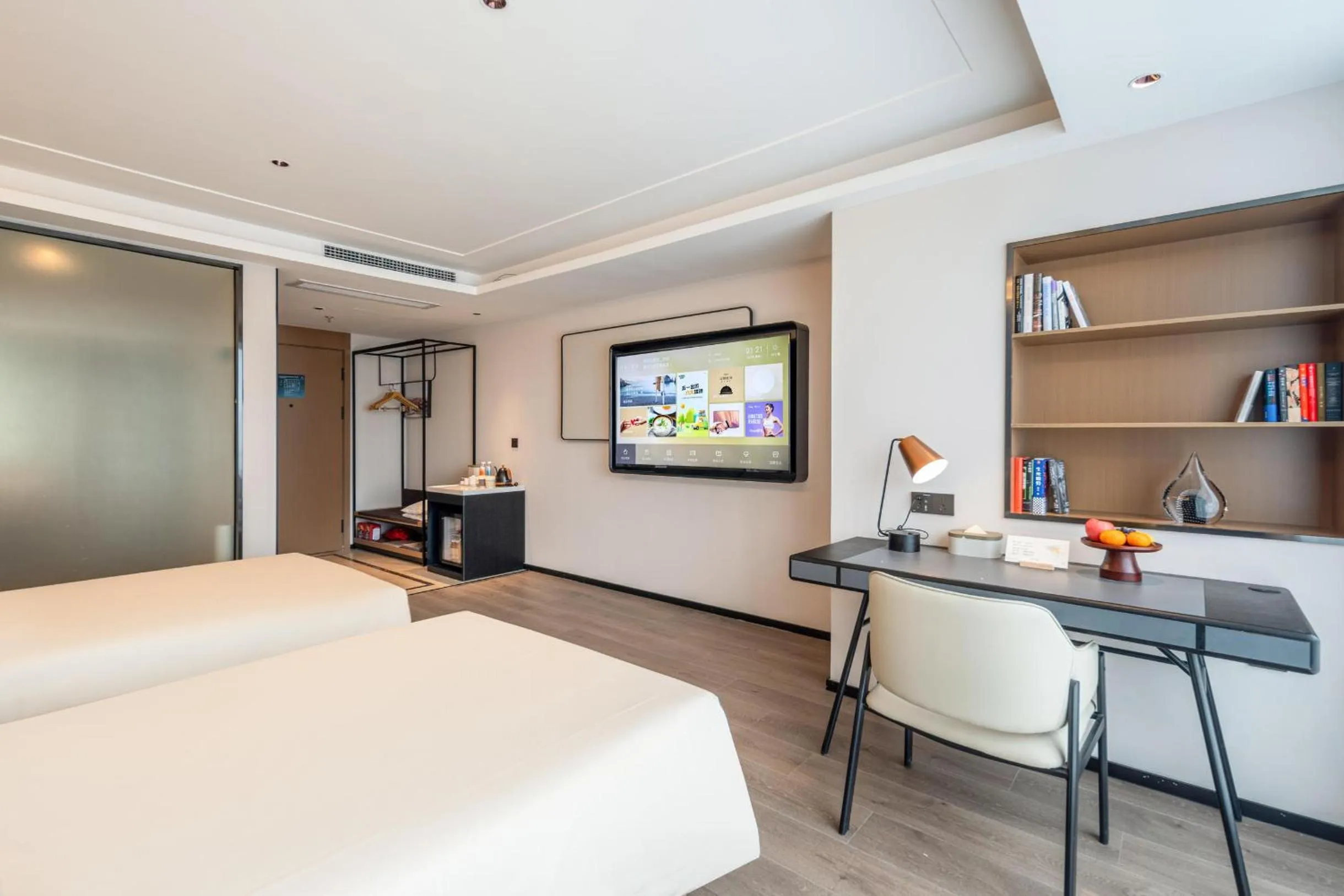 Bed in Atour X Hotel Hangzhou Wenyi Road