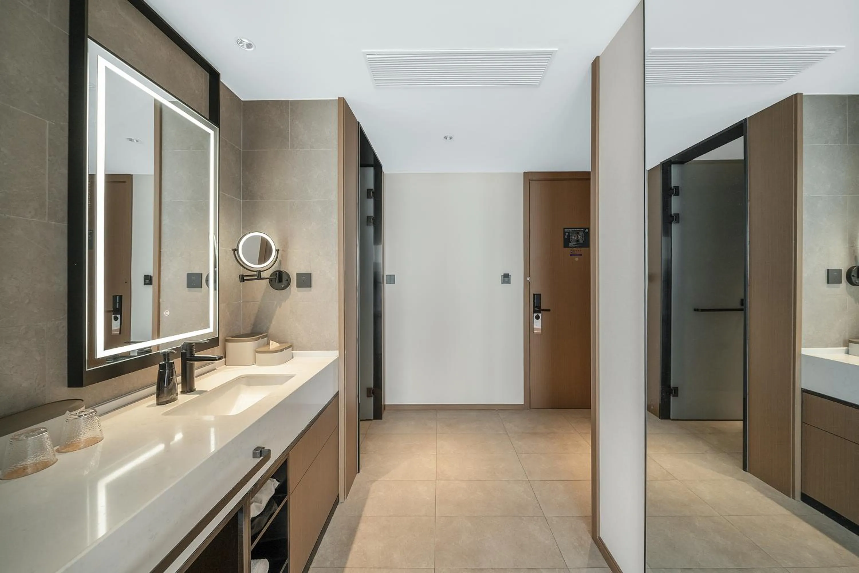 Atour Hotel Chongqing Liangjiang District Jinke Center