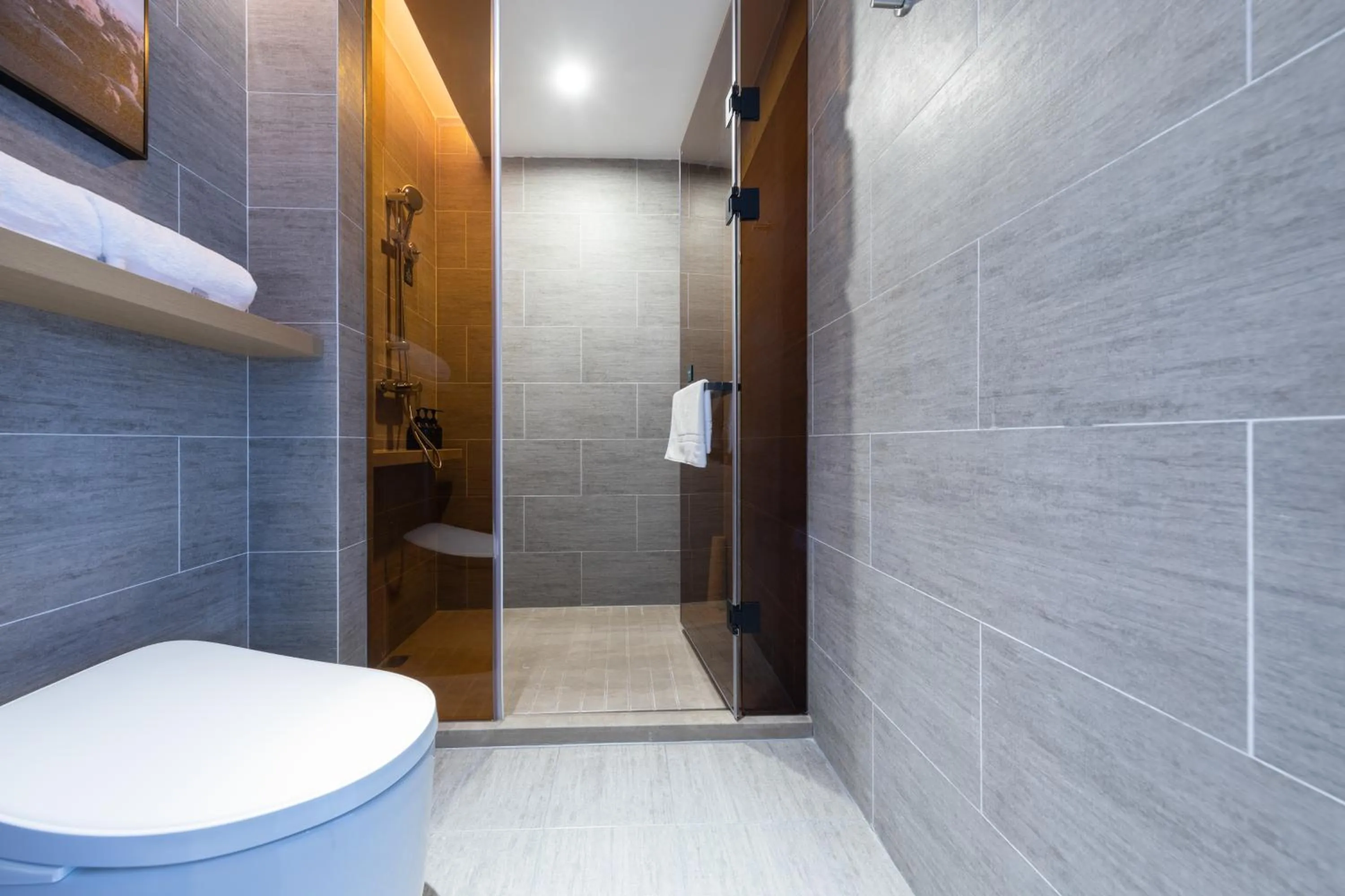 Bathroom in Atour Hotel Wuhan University of Technology Jiedaokou