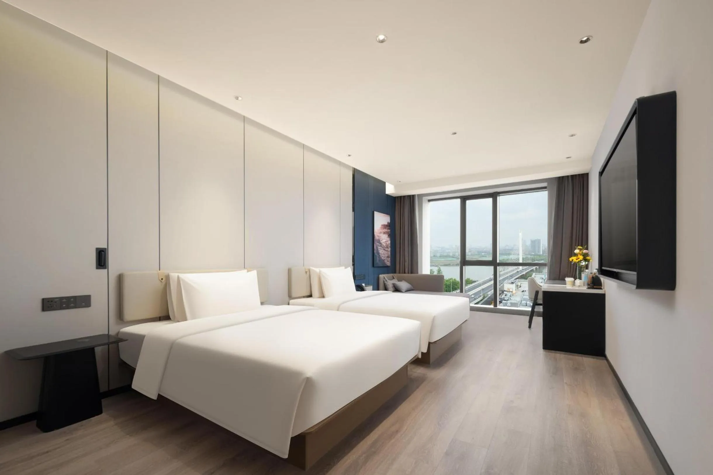 Bed in Atour Hotel Nantong Longxin Plaza
