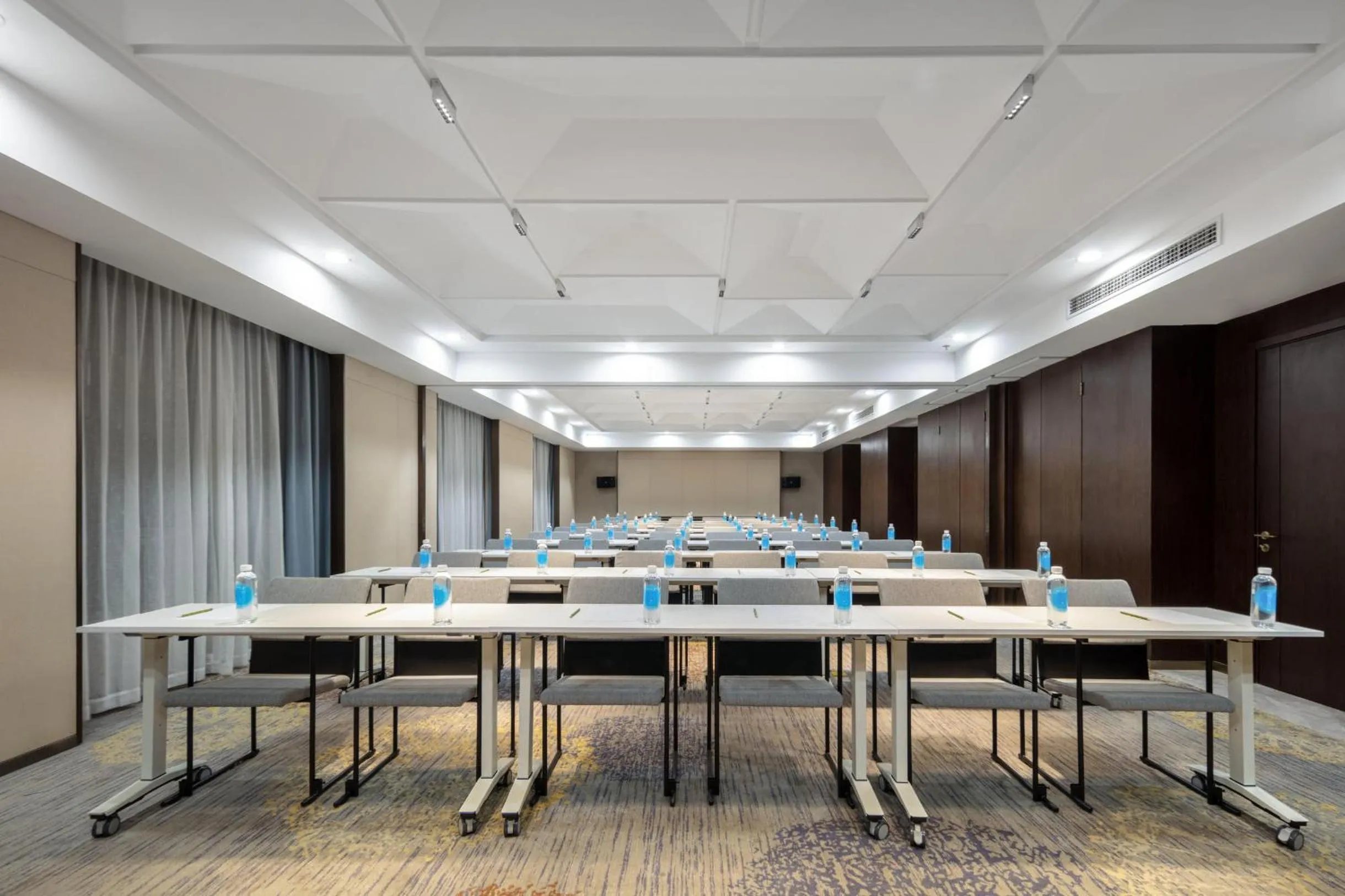 Meeting/conference room in Atour X Hotel Suzhou Xiangcheng Vigorous Island Subway Station