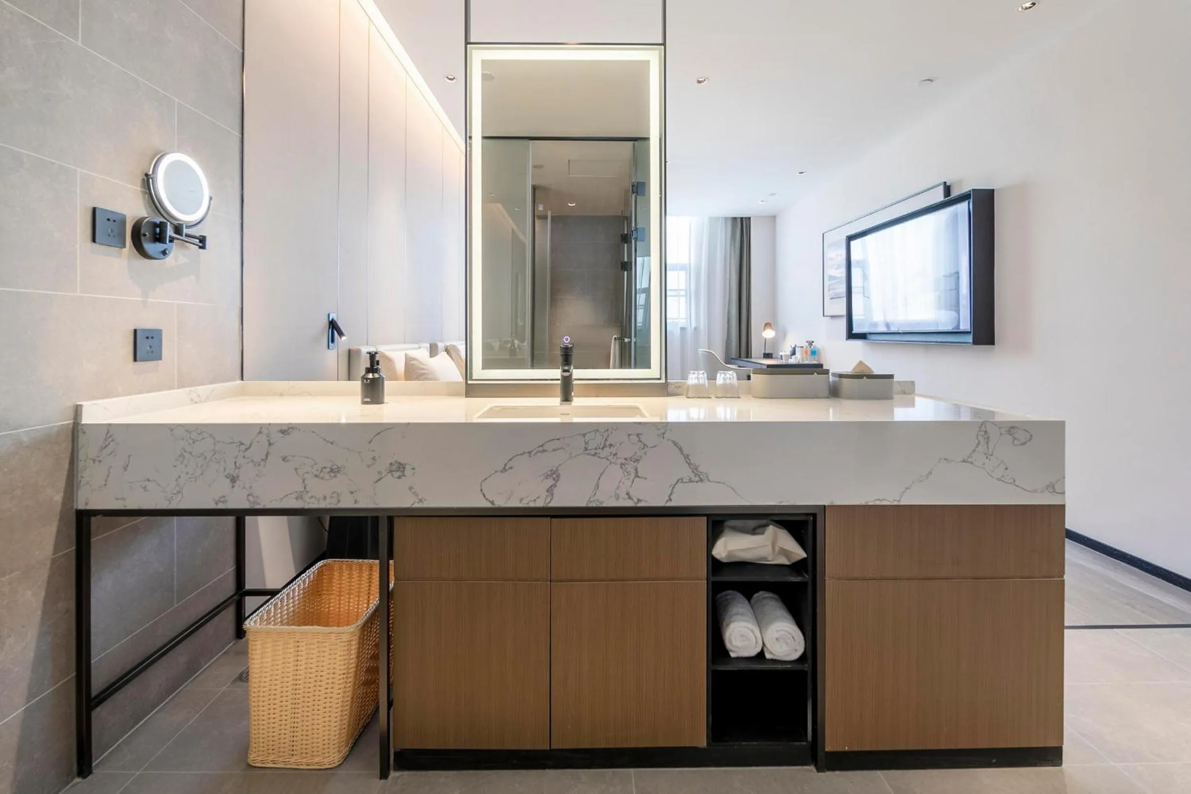 Atour Hotel Huaihua High-Speed South Railway Station