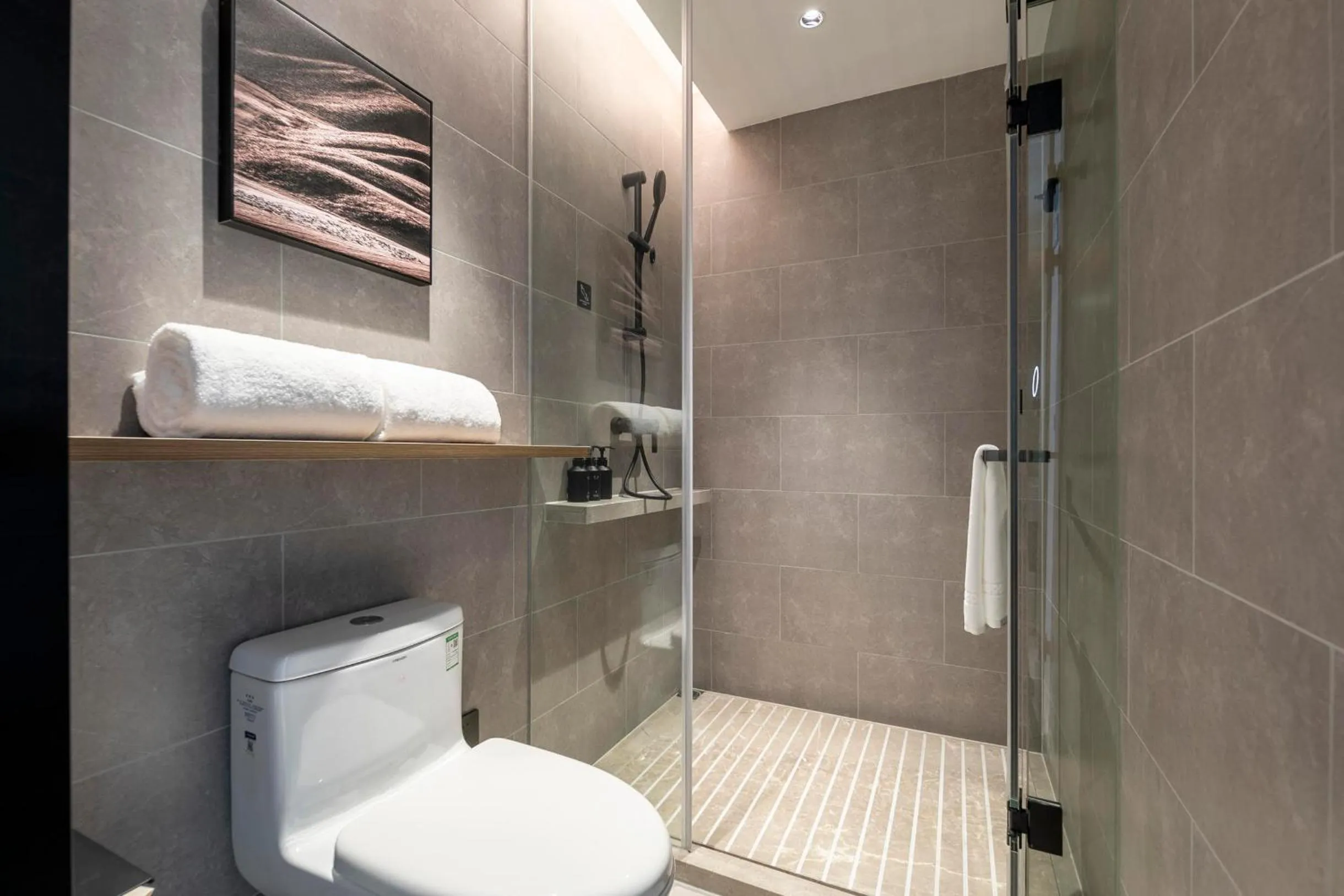 Atour Hotel Huaihua High-Speed South Railway Station