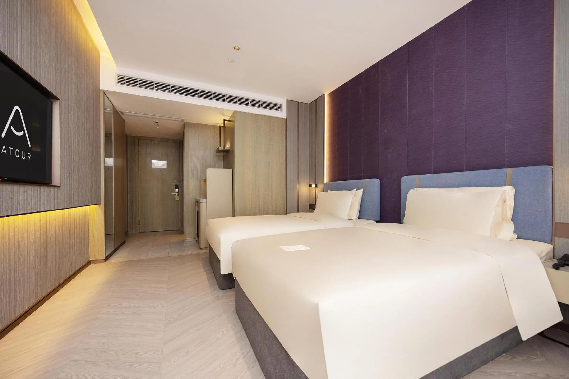 Bed in Atour X Hotel Shanghai Hongqiao National Exhibition Qibao Old Street