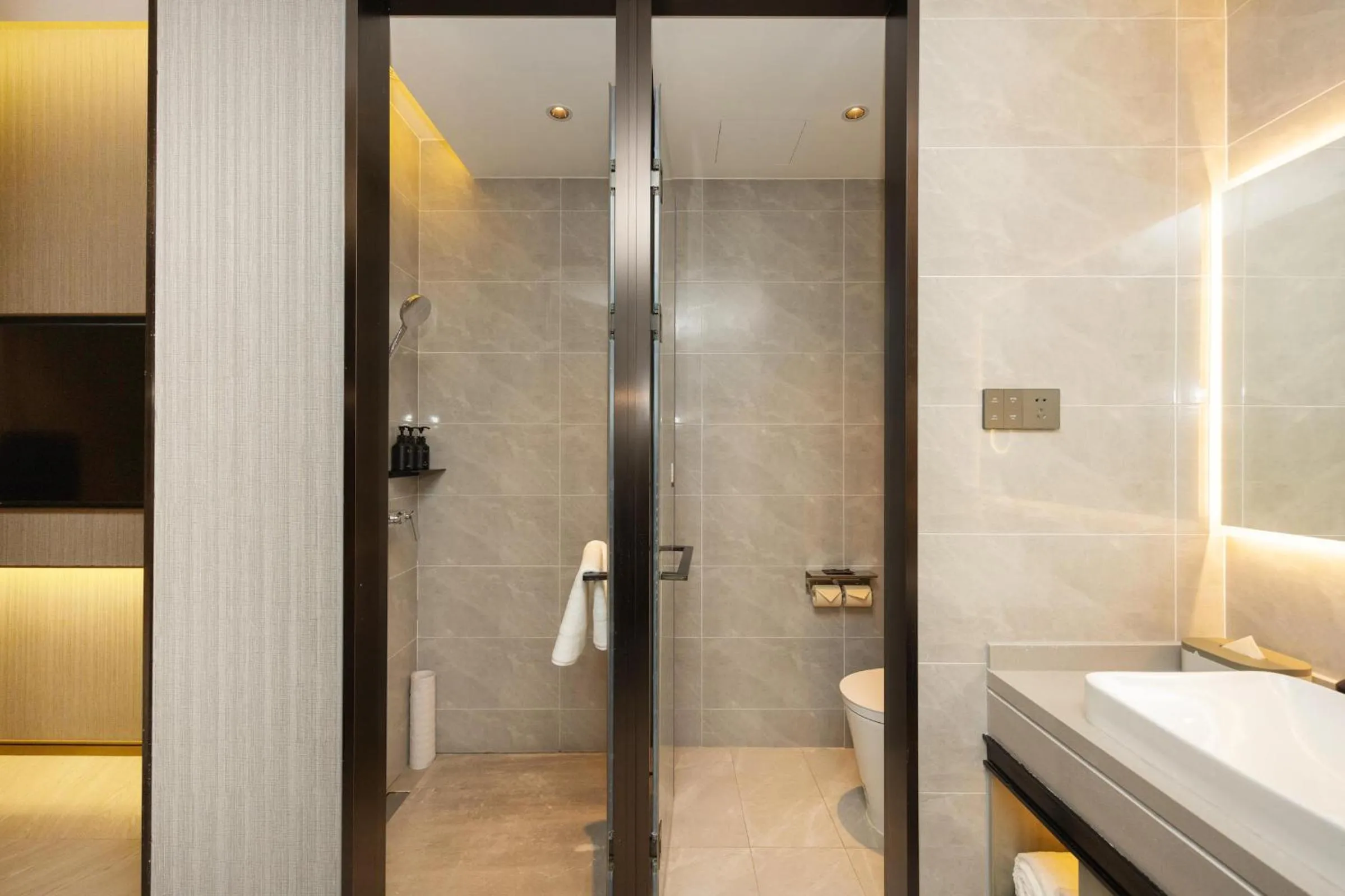 Atour X Hotel Shanghai Hongqiao National Exhibition Qibao Old Street