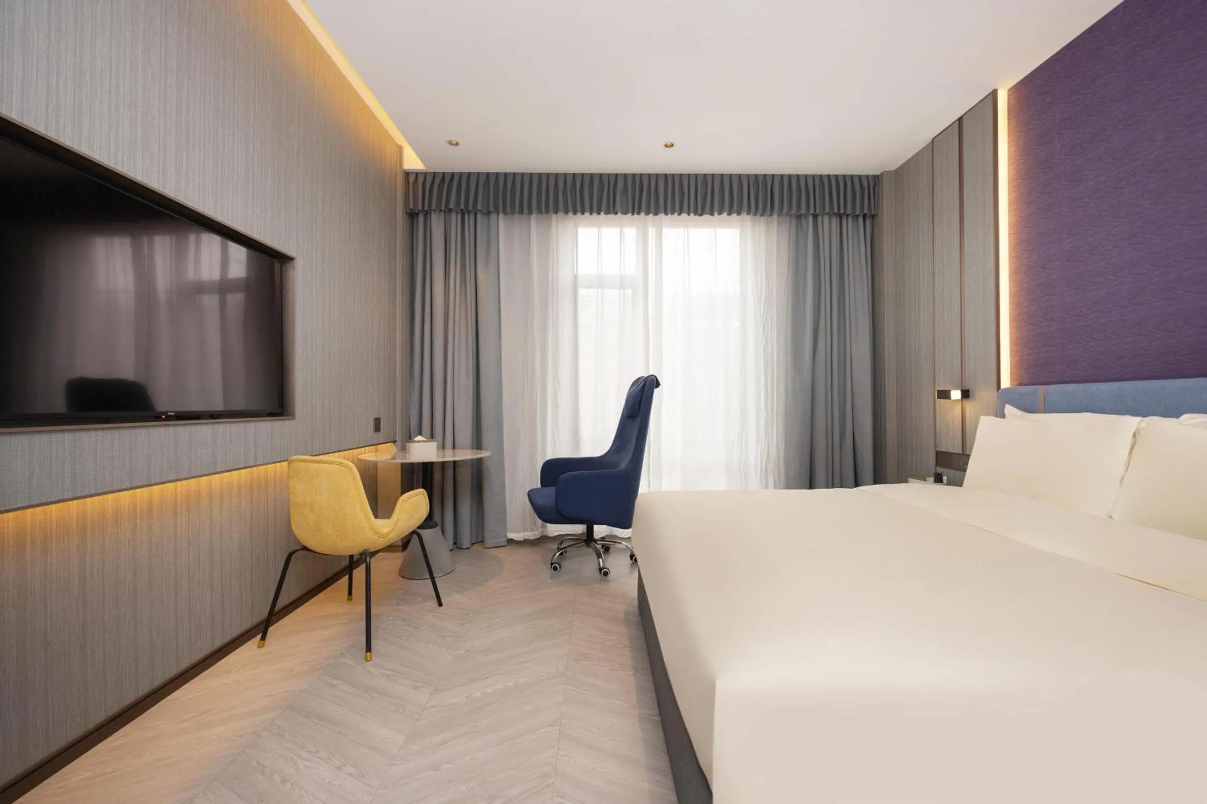 Bed in Atour X Hotel Shanghai Hongqiao National Exhibition Qibao Old Street